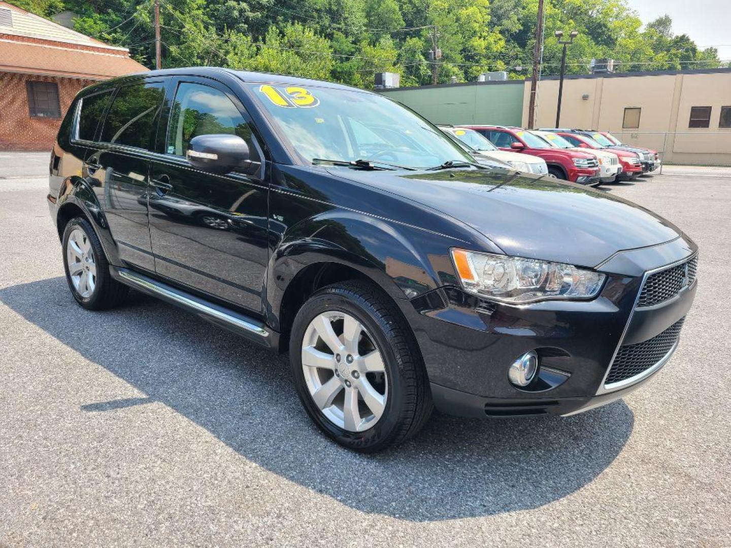 2013 BLACK MITSUBISHI OUTLANDER GT (JA4JT5AX3DU) with an 3.0L engine, Automatic transmission, located at 7981 Paxton Street, Harrisburg, PA, 17111, (717) 561-2926, 40.261490, -76.749229 - WE FINANCE!!! Good Credit/ Bad Credit/ No Credit - ALL Trade-Ins Welcomed!!! ***Guaranteed Credit Approval*** APPLY ONLINE or CALL us TODAY ;) Internet Prices and Marketplace Prices are SPECIAL discounted ***CASH DEALS*** Retail Prices are higher. Please call us to discuss your cash and finan - Photo#6