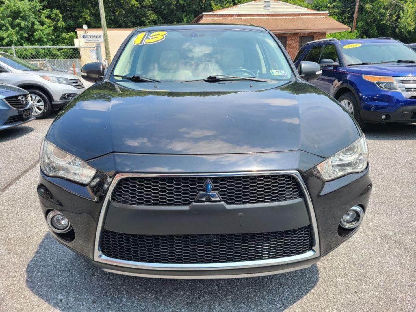 2013 BLACK MITSUBISHI OUTLANDER GT (JA4JT5AX3DU) with an 3.0L engine, Automatic transmission, located at 7981 Paxton Street, Harrisburg, PA, 17111, (717) 561-2926, 40.261490, -76.749229 - WE FINANCE!!! Good Credit/ Bad Credit/ No Credit - ALL Trade-Ins Welcomed!!! ***Guaranteed Credit Approval*** APPLY ONLINE or CALL us TODAY ;) Internet Prices and Marketplace Prices are SPECIAL discounted ***CASH DEALS*** Retail Prices are higher. Please call us to discuss your cash and finan - Photo#7