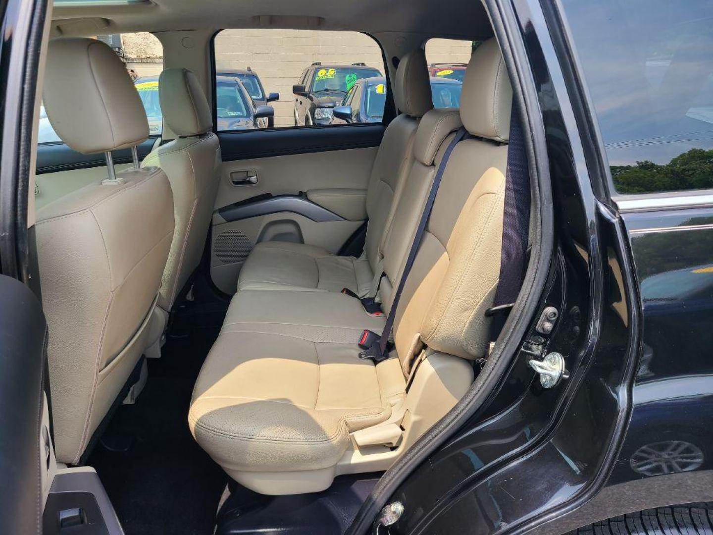 2013 BLACK MITSUBISHI OUTLANDER GT (JA4JT5AX3DU) with an 3.0L engine, Automatic transmission, located at 7981 Paxton Street, Harrisburg, PA, 17111, (717) 561-2926, 40.261490, -76.749229 - WE FINANCE!!! Good Credit/ Bad Credit/ No Credit - ALL Trade-Ins Welcomed!!! ***Guaranteed Credit Approval*** APPLY ONLINE or CALL us TODAY ;) Internet Prices and Marketplace Prices are SPECIAL discounted ***CASH DEALS*** Retail Prices are higher. Please call us to discuss your cash and finan - Photo#16