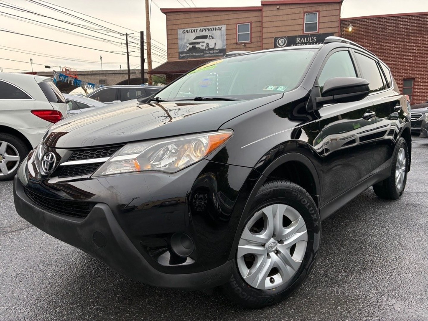 2013 BLACK TOYOTA RAV4 LE (2T3BFREV3DW) with an 2.5L engine, Automatic transmission, located at 117 North Cameron Street, Harrisburg, PA, 17101, (717) 963-8962, 40.267021, -76.875351- Photo#0
