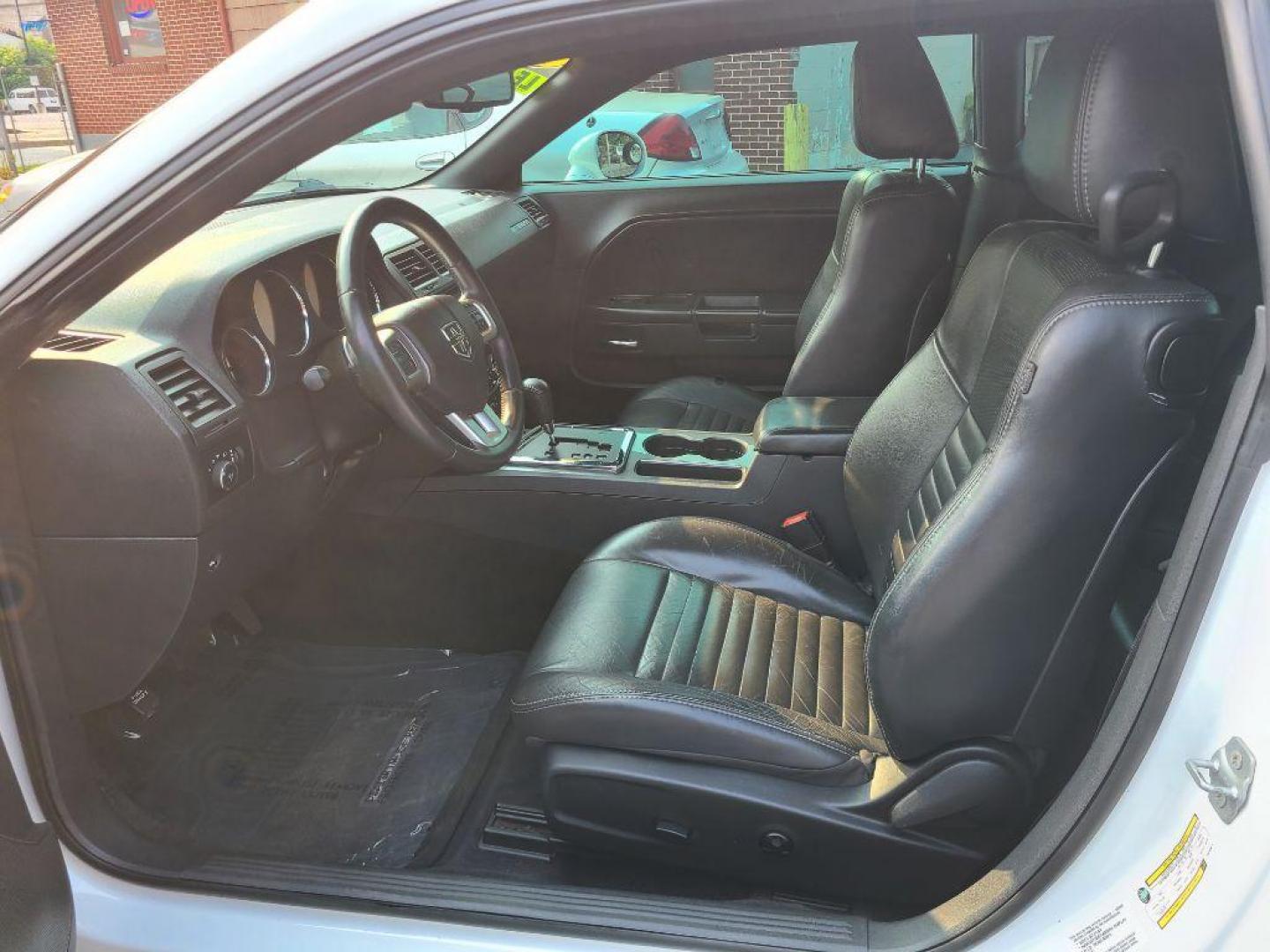 2014 WHITE DODGE CHALLENGER SXT (2C3CDYAG2EH) with an 3.6L engine, Automatic transmission, located at 117 North Cameron Street, Harrisburg, PA, 17101, (717) 963-8962, 40.267021, -76.875351 - WE FINANCE!!! Good Credit/ Bad Credit/ No Credit - ALL Trade-Ins Welcomed!!! ***Guaranteed Credit Approval*** APPLY ONLINE or CALL us TODAY ;) Internet Prices and Marketplace Prices are SPECIAL discounted ***CASH DEALS*** Retail Prices are higher. Please call us to discuss your cash and finan - Photo#12