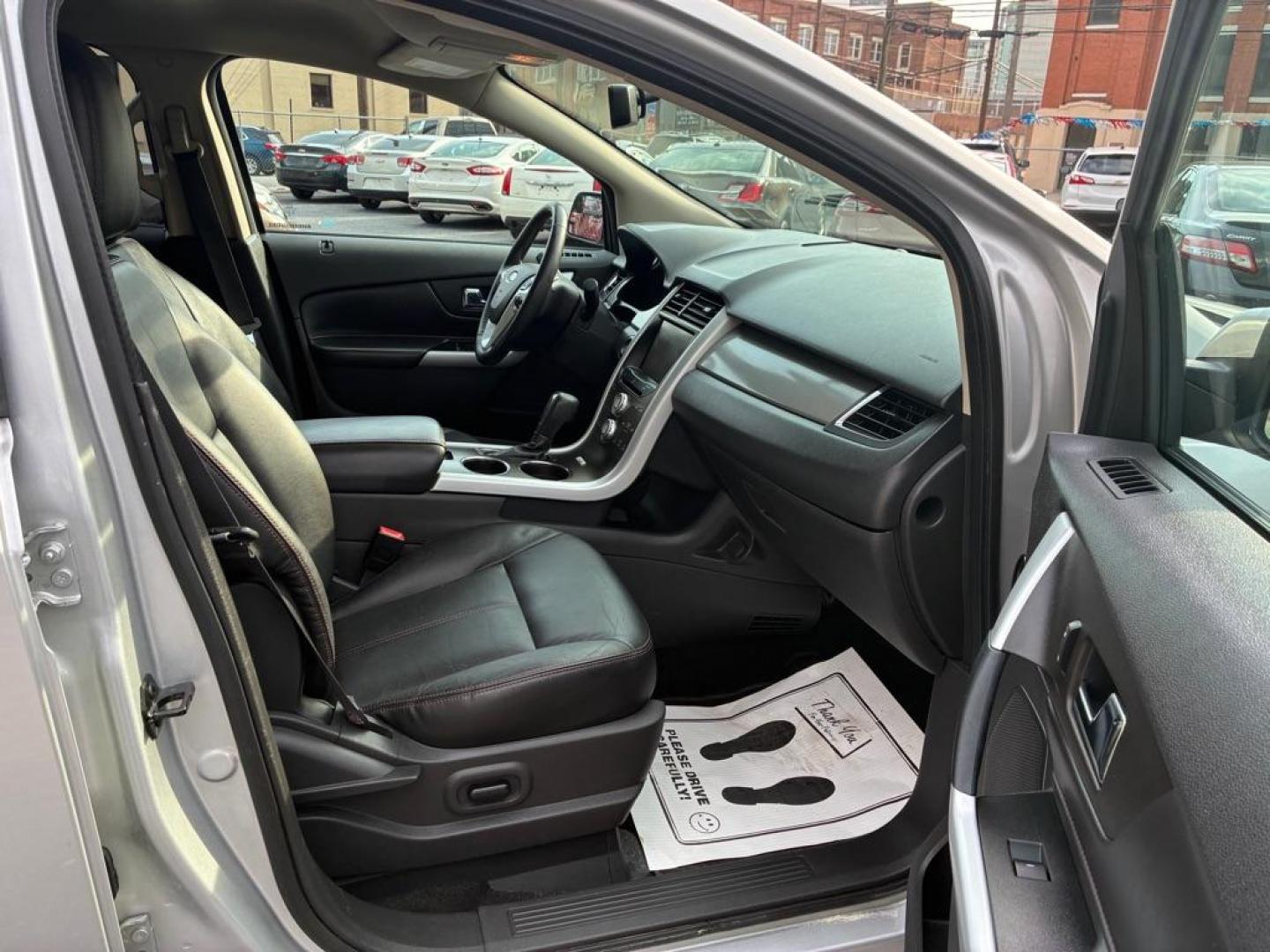 2014 SILVER FORD EDGE SEL (2FMDK4JC5EB) with an 3.5L engine, Automatic transmission, located at 117 North Cameron Street, Harrisburg, PA, 17101, (717) 963-8962, 40.267021, -76.875351 - WE FINANCE!!! Good Credit/ Challenged Credit/ No Credit - ALL Trade-Ins Welcomed!!! APPLY ONLINE or CALL us TODAY ;) Please call us to discuss your cash and/or financing options. - Photo#8