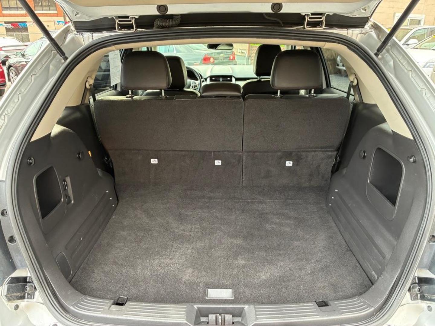 2014 SILVER FORD EDGE SEL (2FMDK4JC5EB) with an 3.5L engine, Automatic transmission, located at 117 North Cameron Street, Harrisburg, PA, 17101, (717) 963-8962, 40.267021, -76.875351 - WE FINANCE!!! Good Credit/ Challenged Credit/ No Credit - ALL Trade-Ins Welcomed!!! APPLY ONLINE or CALL us TODAY ;) Please call us to discuss your cash and/or financing options. - Photo#10