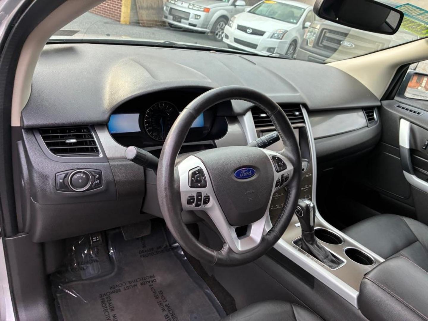 2014 SILVER FORD EDGE SEL (2FMDK4JC5EB) with an 3.5L engine, Automatic transmission, located at 117 North Cameron Street, Harrisburg, PA, 17101, (717) 963-8962, 40.267021, -76.875351 - WE FINANCE!!! Good Credit/ Challenged Credit/ No Credit - ALL Trade-Ins Welcomed!!! APPLY ONLINE or CALL us TODAY ;) Please call us to discuss your cash and/or financing options. - Photo#14