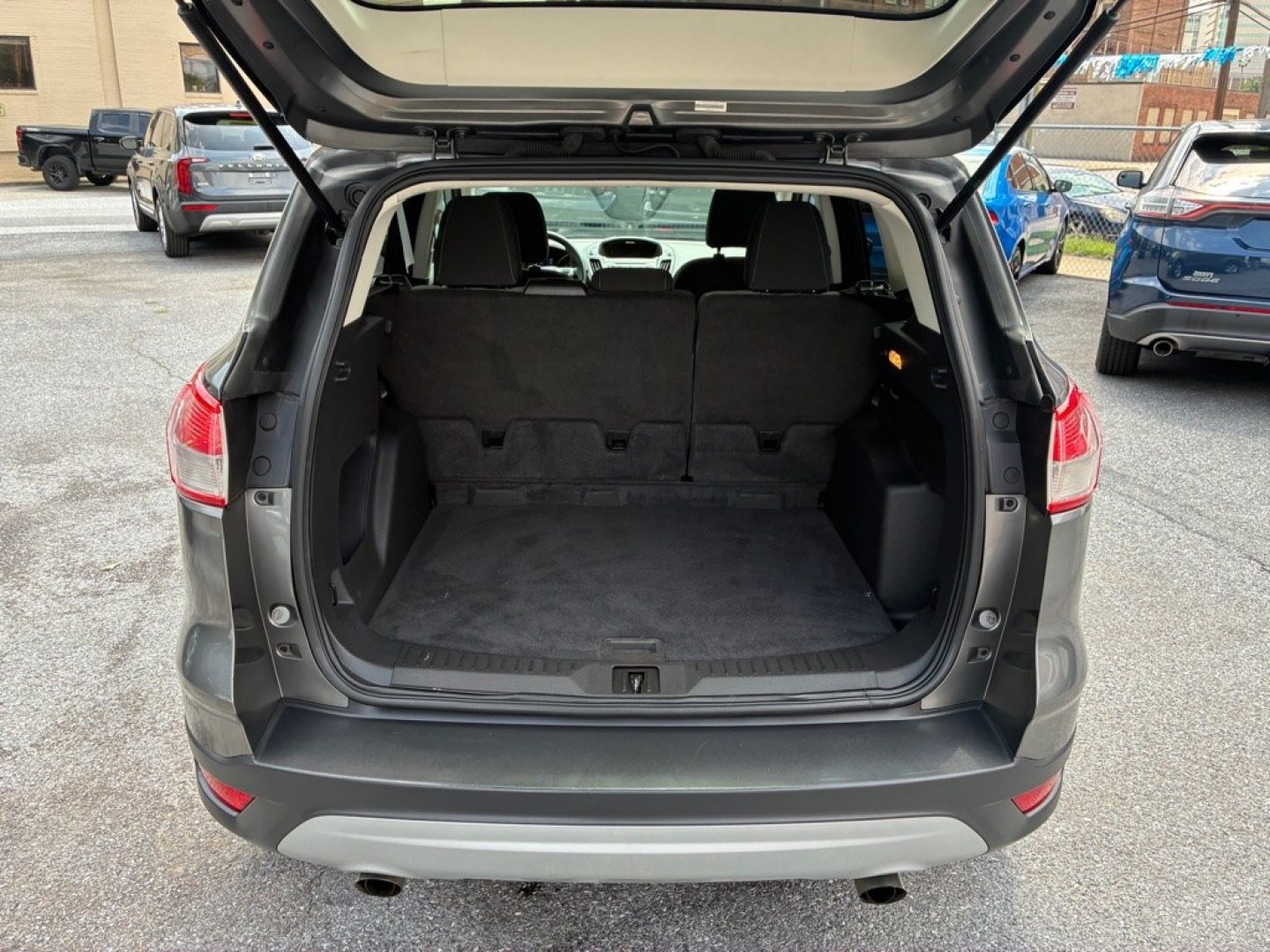 2014 GREY FORD ESCAPE SE (1FMCU0GX3EU) with an 1.6L engine, Automatic transmission, located at 117 North Cameron Street, Harrisburg, PA, 17101, (717) 963-8962, 40.267021, -76.875351 - WE FINANCE!!! MOST vehicles are available for financing. Good Credit/ Challenged Credit/ No Credit - ALL Trade-Ins Welcomed!!! APPLY ONLINE or CALL us TODAY Please call us to discuss your cash and/or financing options. Thanks for checking our inventory! We're here to help.- Photo#10