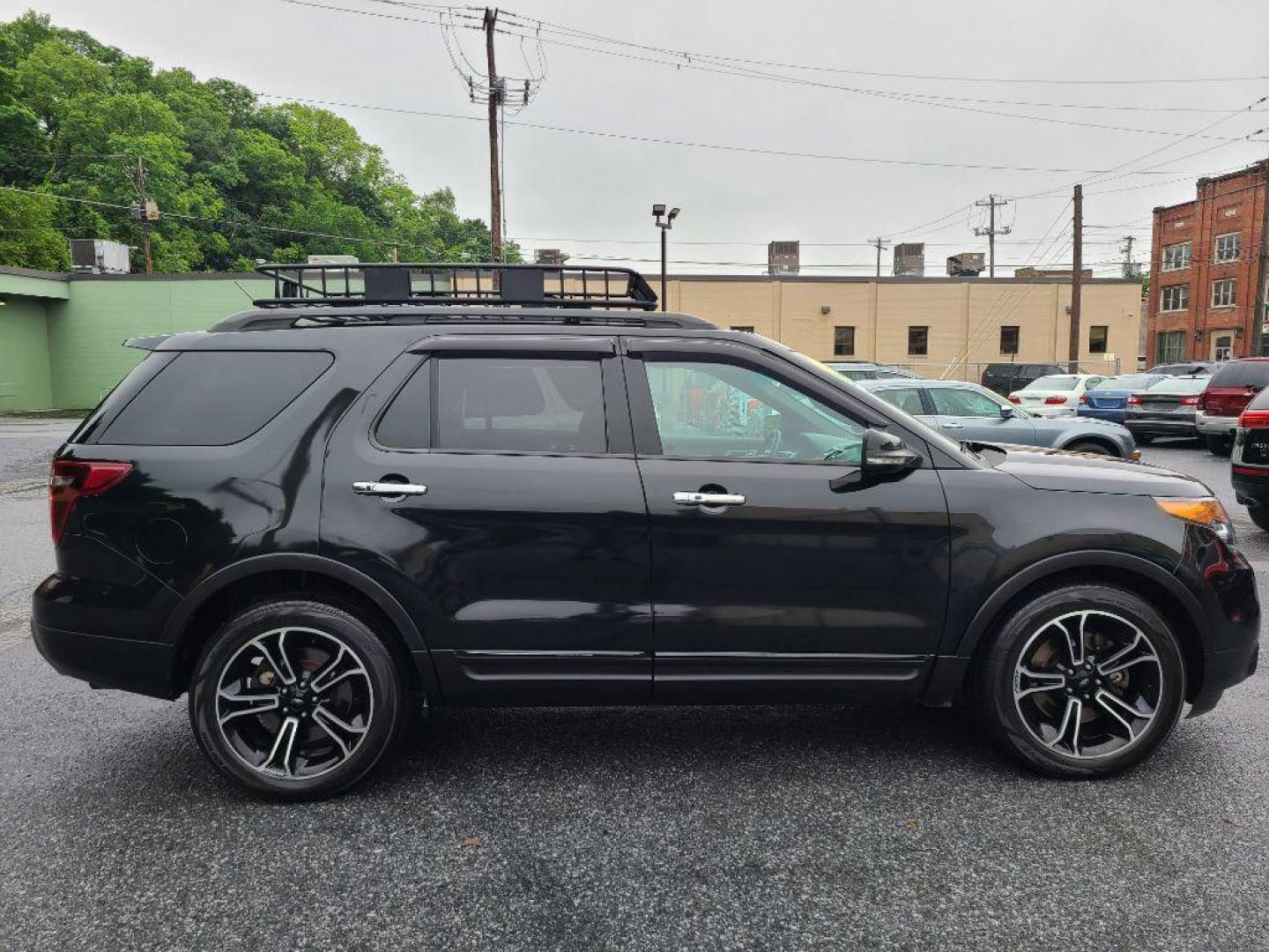 2014 BLACK FORD EXPLORER SPORT (1FM5K8GT5EG) with an 3.5L engine, Automatic transmission, located at 117 North Cameron Street, Harrisburg, PA, 17101, (717) 963-8962, 40.267021, -76.875351 - WE FINANCE!!! Good Credit/ Bad Credit/ No Credit - ALL Trade-Ins Welcomed!!! ***Guaranteed Credit Approval*** APPLY ONLINE or CALL us TODAY ;) Internet Prices and Marketplace Prices are SPECIAL discounted ***CASH DEALS*** Retail Prices are higher. Please call us to discuss your cash and finan - Photo#5