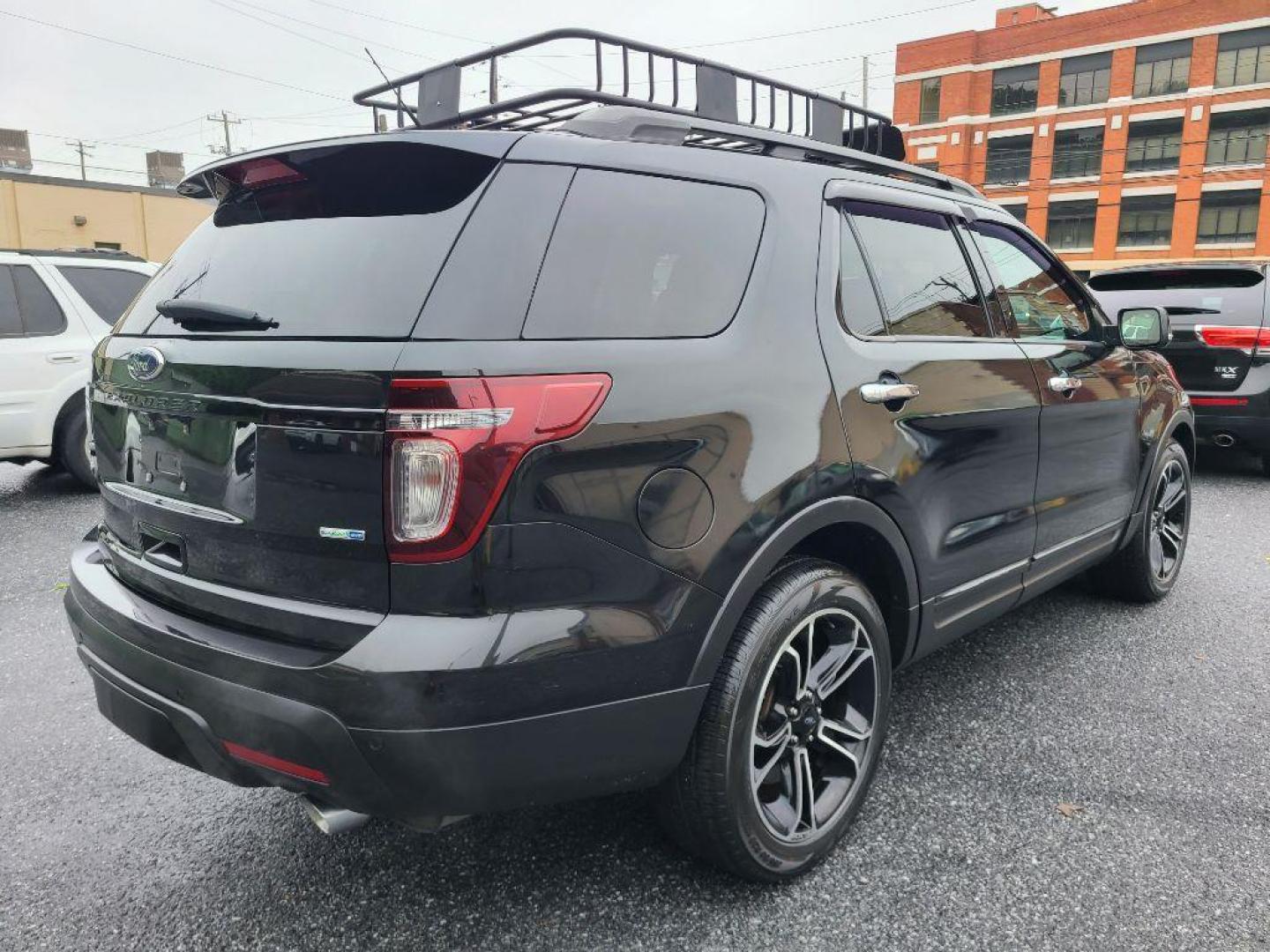2014 BLACK FORD EXPLORER SPORT (1FM5K8GT5EG) with an 3.5L engine, Automatic transmission, located at 117 North Cameron Street, Harrisburg, PA, 17101, (717) 963-8962, 40.267021, -76.875351 - WE FINANCE!!! Good Credit/ Bad Credit/ No Credit - ALL Trade-Ins Welcomed!!! ***Guaranteed Credit Approval*** APPLY ONLINE or CALL us TODAY ;) Internet Prices and Marketplace Prices are SPECIAL discounted ***CASH DEALS*** Retail Prices are higher. Please call us to discuss your cash and finan - Photo#4