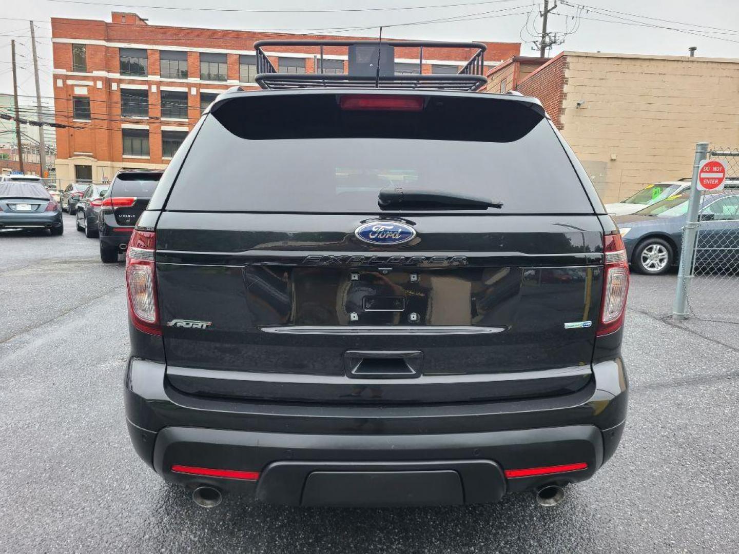 2014 BLACK FORD EXPLORER SPORT (1FM5K8GT5EG) with an 3.5L engine, Automatic transmission, located at 117 North Cameron Street, Harrisburg, PA, 17101, (717) 963-8962, 40.267021, -76.875351 - WE FINANCE!!! Good Credit/ Bad Credit/ No Credit - ALL Trade-Ins Welcomed!!! ***Guaranteed Credit Approval*** APPLY ONLINE or CALL us TODAY ;) Internet Prices and Marketplace Prices are SPECIAL discounted ***CASH DEALS*** Retail Prices are higher. Please call us to discuss your cash and finan - Photo#3