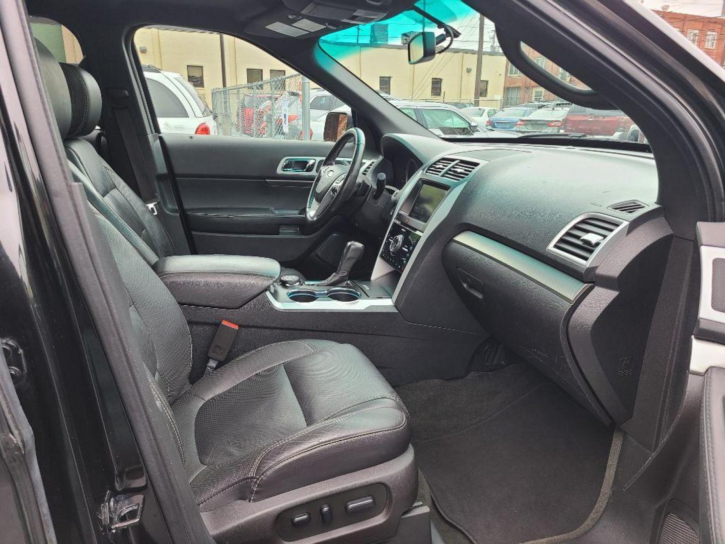2014 BLACK FORD EXPLORER SPORT (1FM5K8GT5EG) with an 3.5L engine, Automatic transmission, located at 117 North Cameron Street, Harrisburg, PA, 17101, (717) 963-8962, 40.267021, -76.875351 - WE FINANCE!!! Good Credit/ Bad Credit/ No Credit - ALL Trade-Ins Welcomed!!! ***Guaranteed Credit Approval*** APPLY ONLINE or CALL us TODAY ;) Internet Prices and Marketplace Prices are SPECIAL discounted ***CASH DEALS*** Retail Prices are higher. Please call us to discuss your cash and finan - Photo#9