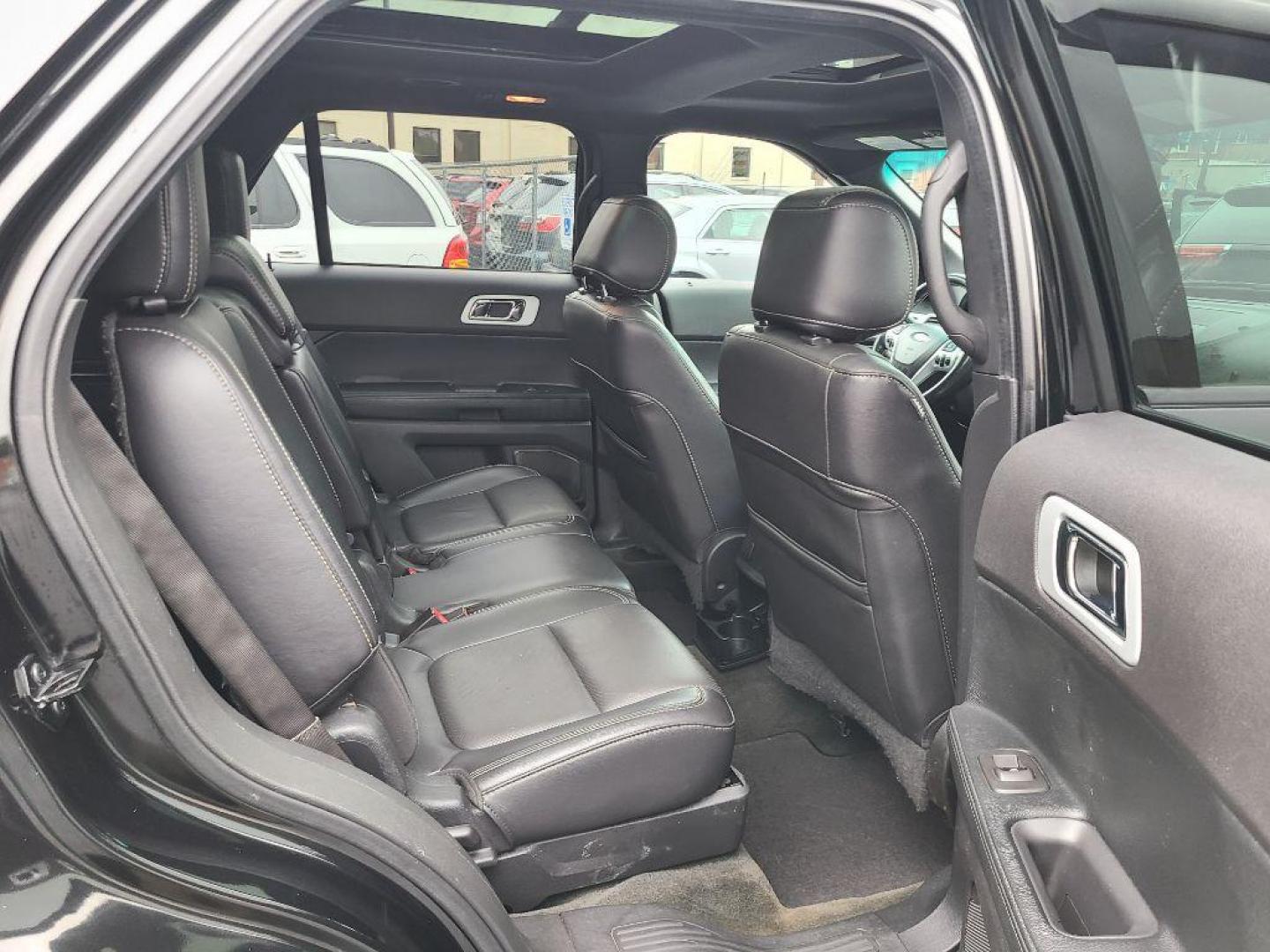 2014 BLACK FORD EXPLORER SPORT (1FM5K8GT5EG) with an 3.5L engine, Automatic transmission, located at 117 North Cameron Street, Harrisburg, PA, 17101, (717) 963-8962, 40.267021, -76.875351 - WE FINANCE!!! Good Credit/ Bad Credit/ No Credit - ALL Trade-Ins Welcomed!!! ***Guaranteed Credit Approval*** APPLY ONLINE or CALL us TODAY ;) Internet Prices and Marketplace Prices are SPECIAL discounted ***CASH DEALS*** Retail Prices are higher. Please call us to discuss your cash and finan - Photo#13