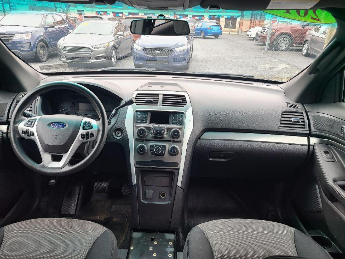 2014 BLACK FORD EXPLORER POLICE INTERCEPTOR (1FM5K8ARXEG) with an 3.7L engine, Automatic transmission, located at 7981 Paxton Street, Harrisburg, PA, 17111, (717) 561-2926, 40.261490, -76.749229 - WE FINANCE!!! Good Credit/ Bad Credit/ No Credit - ALL Trade-Ins Welcomed!!! ***Guaranteed Credit Approval*** APPLY ONLINE or CALL us TODAY ;) Internet Prices and Marketplace Prices are SPECIAL discounted ***CASH DEALS*** Retail Prices are higher. Please call us to discuss your cash and finan - Photo#9