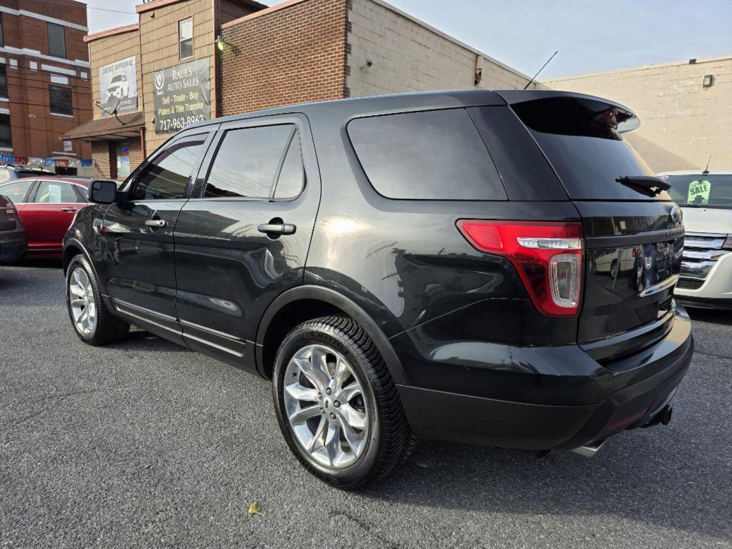 2014 BLACK FORD EXPLORER LIMITED (1FM5K8F8XEG) with an 3.5L engine, Automatic transmission, located at 117 North Cameron Street, Harrisburg, PA, 17101, (717) 963-8962, 40.267021, -76.875351 - Photo#2