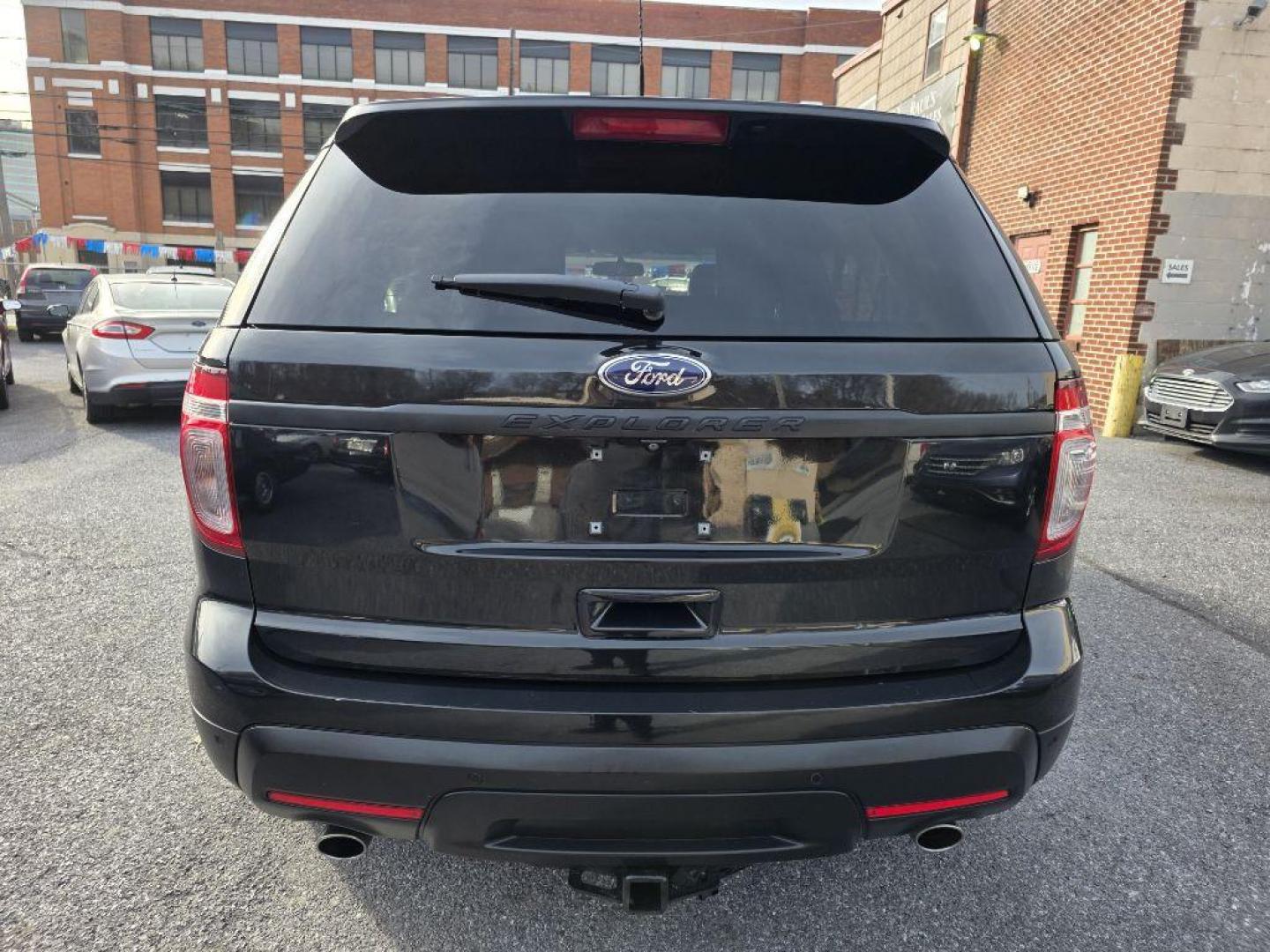 2014 BLACK FORD EXPLORER LIMITED (1FM5K8F8XEG) with an 3.5L engine, Automatic transmission, located at 117 North Cameron Street, Harrisburg, PA, 17101, (717) 963-8962, 40.267021, -76.875351 - Photo#3