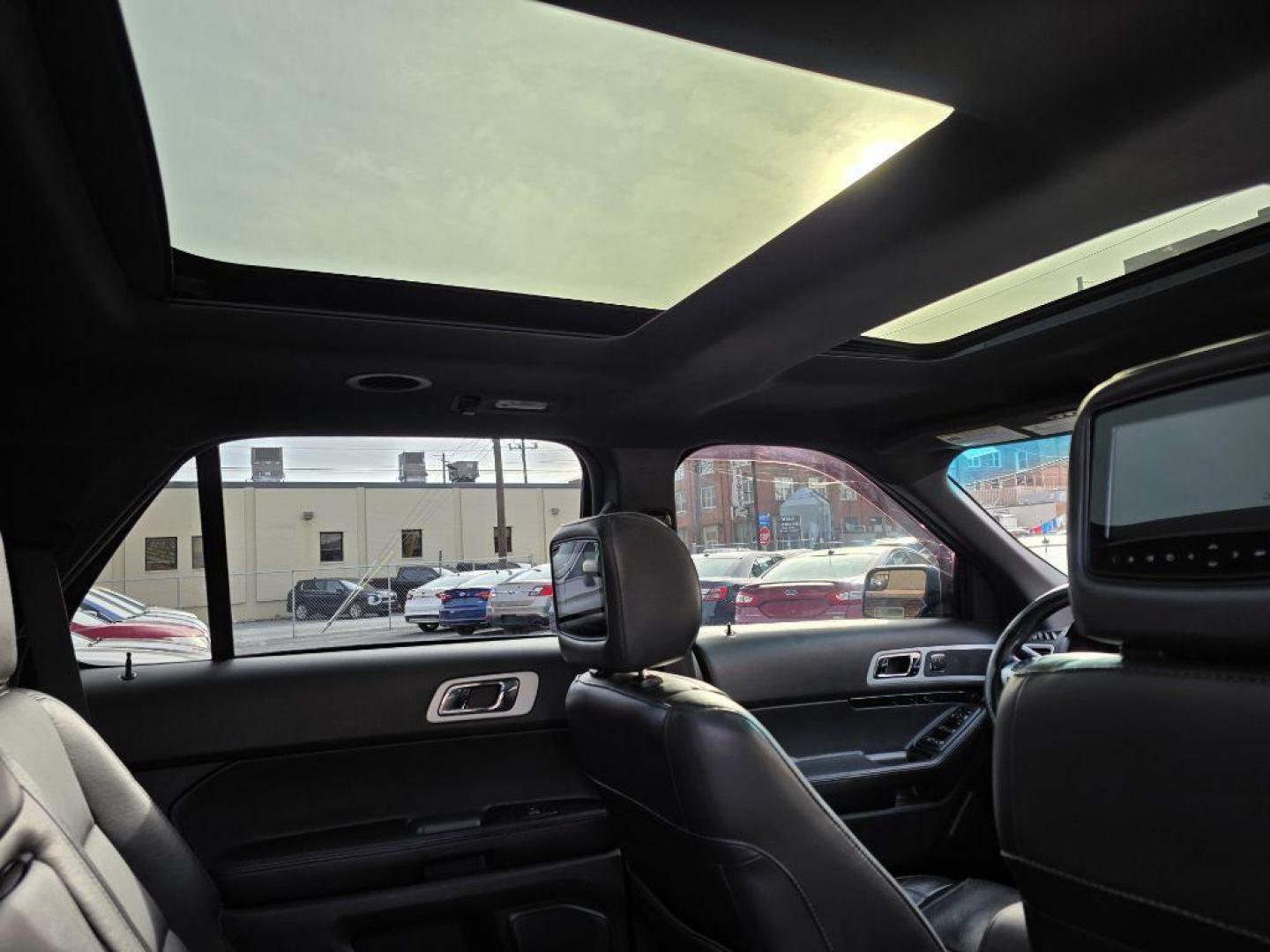 2014 BLACK FORD EXPLORER LIMITED (1FM5K8F8XEG) with an 3.5L engine, Automatic transmission, located at 117 North Cameron Street, Harrisburg, PA, 17101, (717) 963-8962, 40.267021, -76.875351 - Photo#8