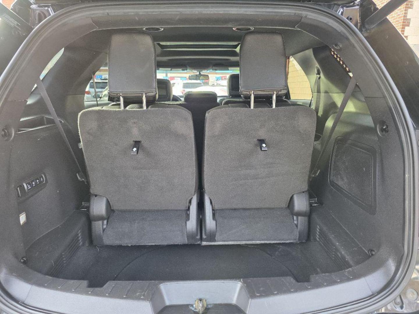 2014 BLACK FORD EXPLORER LIMITED (1FM5K8F8XEG) with an 3.5L engine, Automatic transmission, located at 117 North Cameron Street, Harrisburg, PA, 17101, (717) 963-8962, 40.267021, -76.875351 - Photo#13