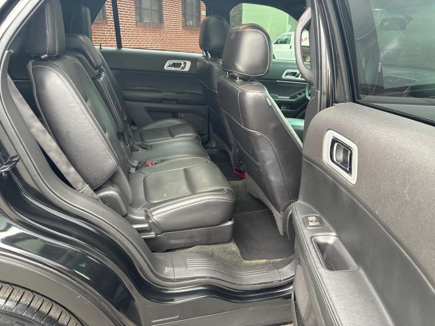 2014 BLACK FORD EXPLORER SPORT (1FM5K8GT5EG) with an 3.5L engine, Automatic transmission, located at 131 N Cameron st, Harrisburg, PA, 17101, (717) 561-2926, 40.267086, -76.875374 - WE FINANCE!!! Good Credit/ Challenged Credit/ No Credit - ALL Trade-Ins Welcomed!!! APPLY ONLINE or CALL us TODAY ;) Please call us to discuss your cash and/or financing options. - Photo#9