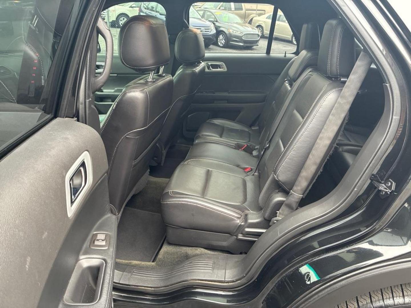 2014 BLACK FORD EXPLORER SPORT (1FM5K8GT5EG) with an 3.5L engine, Automatic transmission, located at 131 N Cameron st, Harrisburg, PA, 17101, (717) 561-2926, 40.267086, -76.875374 - WE FINANCE!!! Good Credit/ Challenged Credit/ No Credit - ALL Trade-Ins Welcomed!!! APPLY ONLINE or CALL us TODAY ;) Please call us to discuss your cash and/or financing options. - Photo#13