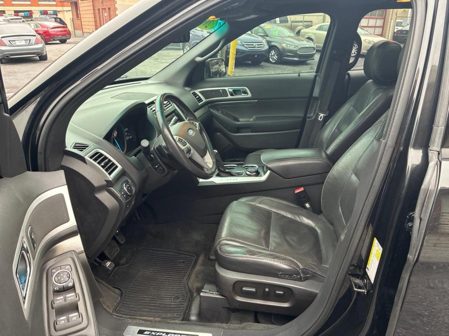 2014 BLACK FORD EXPLORER SPORT (1FM5K8GT5EG) with an 3.5L engine, Automatic transmission, located at 131 N Cameron st, Harrisburg, PA, 17101, (717) 561-2926, 40.267086, -76.875374 - WE FINANCE!!! Good Credit/ Challenged Credit/ No Credit - ALL Trade-Ins Welcomed!!! APPLY ONLINE or CALL us TODAY ;) Please call us to discuss your cash and/or financing options. - Photo#14