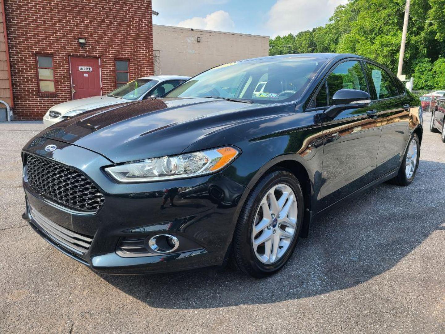 2014 GRAY FORD FUSION SE (3FA6P0H78ER) with an 2.5L engine, Automatic transmission, located at 117 North Cameron Street, Harrisburg, PA, 17101, (717) 963-8962, 40.267021, -76.875351 - WE FINANCE!!! Good Credit/ Bad Credit/ No Credit - ALL Trade-Ins Welcomed!!! ***Guaranteed Credit Approval*** APPLY ONLINE or CALL us TODAY ;) Internet Prices and Marketplace Prices are SPECIAL discounted ***CASH DEALS*** Retail Prices are higher. Please call us to discuss your cash and finan - Photo#0
