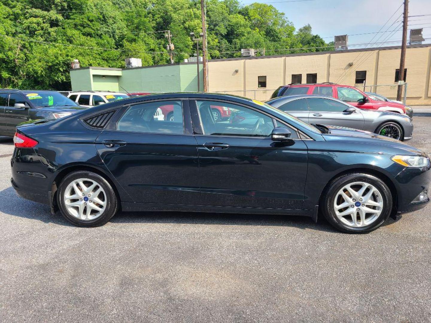 2014 GRAY FORD FUSION SE (3FA6P0H78ER) with an 2.5L engine, Automatic transmission, located at 117 North Cameron Street, Harrisburg, PA, 17101, (717) 963-8962, 40.267021, -76.875351 - WE FINANCE!!! Good Credit/ Bad Credit/ No Credit - ALL Trade-Ins Welcomed!!! ***Guaranteed Credit Approval*** APPLY ONLINE or CALL us TODAY ;) Internet Prices and Marketplace Prices are SPECIAL discounted ***CASH DEALS*** Retail Prices are higher. Please call us to discuss your cash and finan - Photo#6