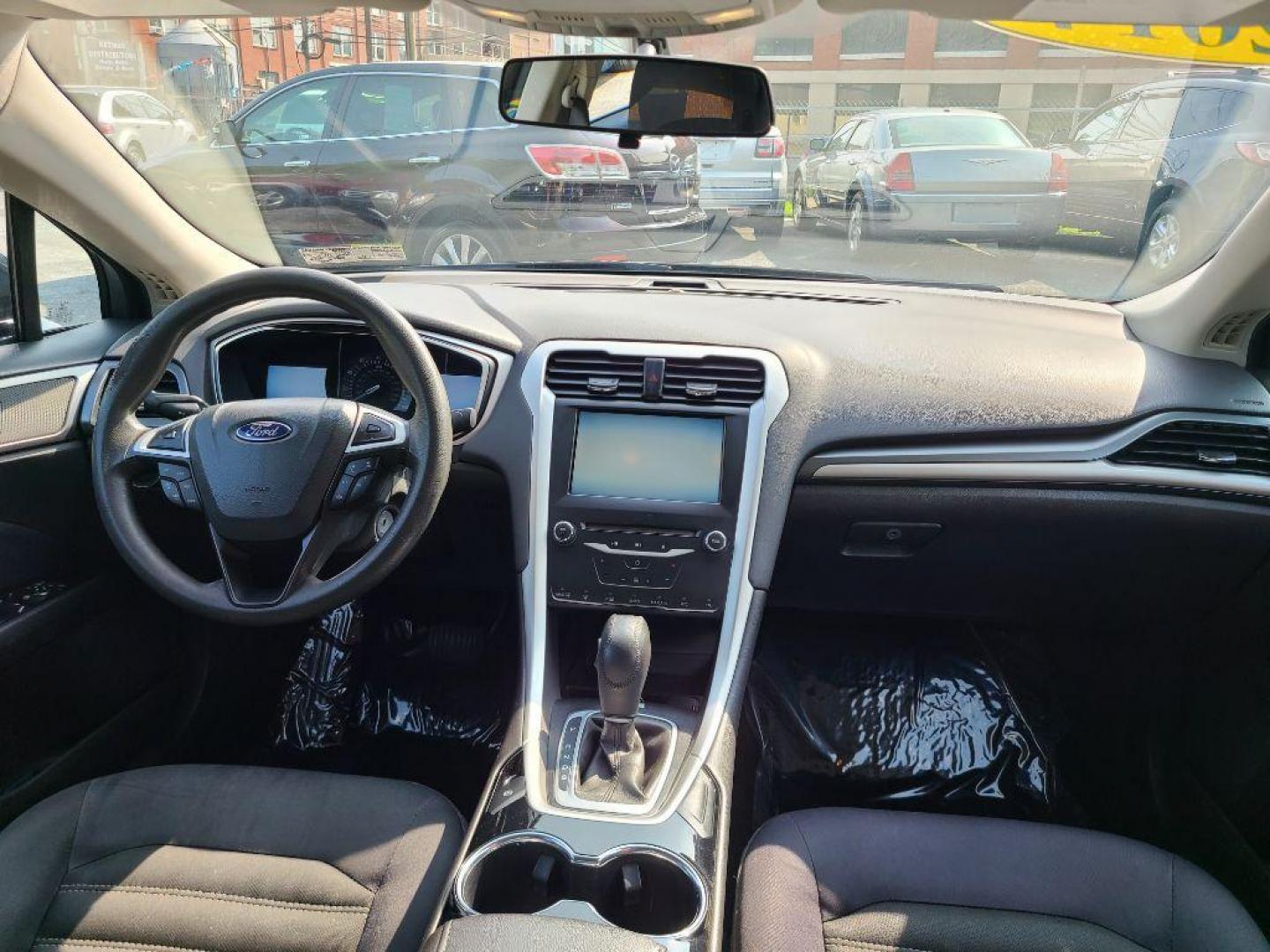 2014 GRAY FORD FUSION SE (3FA6P0H78ER) with an 2.5L engine, Automatic transmission, located at 117 North Cameron Street, Harrisburg, PA, 17101, (717) 963-8962, 40.267021, -76.875351 - WE FINANCE!!! Good Credit/ Bad Credit/ No Credit - ALL Trade-Ins Welcomed!!! ***Guaranteed Credit Approval*** APPLY ONLINE or CALL us TODAY ;) Internet Prices and Marketplace Prices are SPECIAL discounted ***CASH DEALS*** Retail Prices are higher. Please call us to discuss your cash and finan - Photo#9