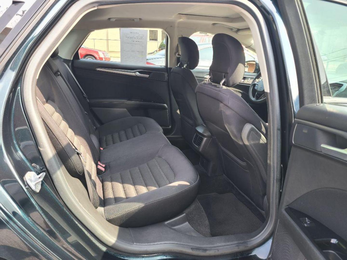 2014 GRAY FORD FUSION SE (3FA6P0H78ER) with an 2.5L engine, Automatic transmission, located at 117 North Cameron Street, Harrisburg, PA, 17101, (717) 963-8962, 40.267021, -76.875351 - WE FINANCE!!! Good Credit/ Bad Credit/ No Credit - ALL Trade-Ins Welcomed!!! ***Guaranteed Credit Approval*** APPLY ONLINE or CALL us TODAY ;) Internet Prices and Marketplace Prices are SPECIAL discounted ***CASH DEALS*** Retail Prices are higher. Please call us to discuss your cash and finan - Photo#11