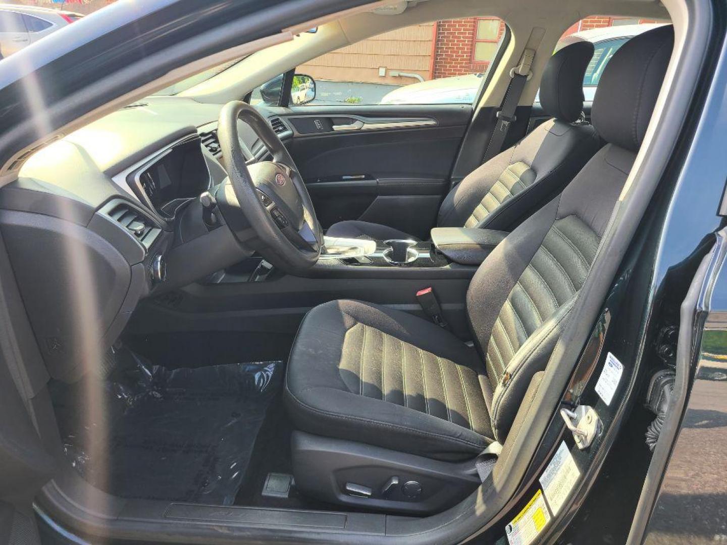 2014 GRAY FORD FUSION SE (3FA6P0H78ER) with an 2.5L engine, Automatic transmission, located at 117 North Cameron Street, Harrisburg, PA, 17101, (717) 963-8962, 40.267021, -76.875351 - WE FINANCE!!! Good Credit/ Bad Credit/ No Credit - ALL Trade-Ins Welcomed!!! ***Guaranteed Credit Approval*** APPLY ONLINE or CALL us TODAY ;) Internet Prices and Marketplace Prices are SPECIAL discounted ***CASH DEALS*** Retail Prices are higher. Please call us to discuss your cash and finan - Photo#12