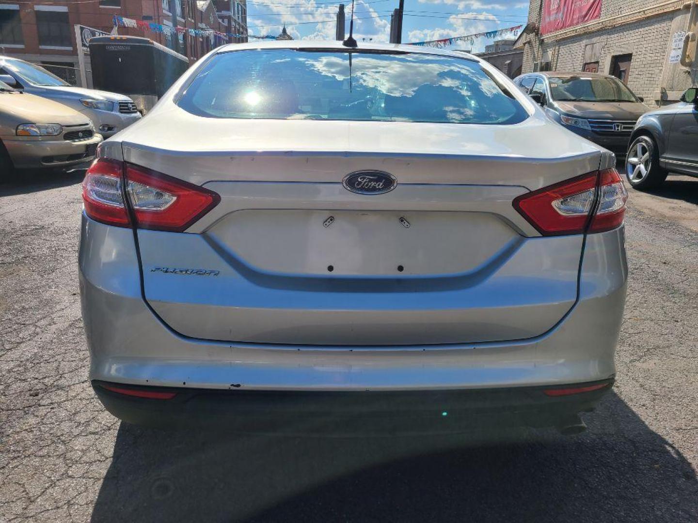 2014 SILVER FORD FUSION S (1FA6P0G7XE5) with an 2.5L engine, Automatic transmission, located at 7981 Paxton Street, Harrisburg, PA, 17111, (717) 561-2926, 40.261490, -76.749229 - WE FINANCE!!! Good Credit/ Bad Credit/ No Credit - ALL Trade-Ins Welcomed!!! ***Guaranteed Credit Approval*** APPLY ONLINE or CALL us TODAY ;) Please call us to discuss your cash and financing options. - Photo#3