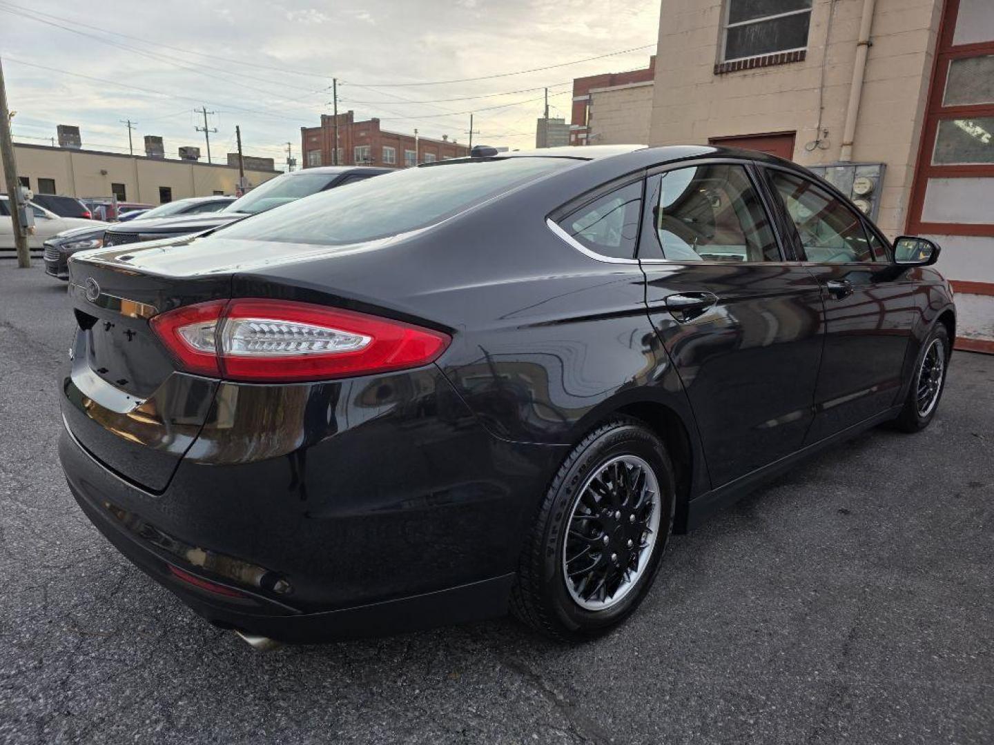 2014 BLACK FORD FUSION S (1FA6P0G74E5) with an 2.5L engine, Automatic transmission, located at 131 N Cameron st, Harrisburg, PA, 17101, (717) 561-2926, 40.267086, -76.875374 - Photo#4