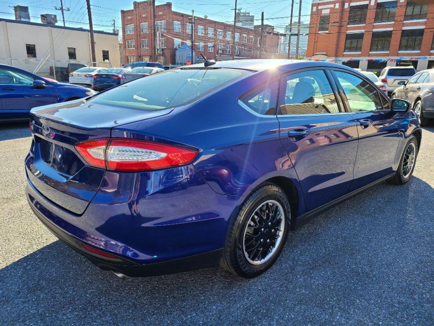 2014 BLUE FORD FUSION S (1FA6P0G77E5) with an 2.5L engine, Automatic transmission, located at 117 North Cameron Street, Harrisburg, PA, 17101, (717) 963-8962, 40.267021, -76.875351 - WE FINANCE!!! Good Credit/ Bad Credit/ No Credit - ALL Trade-Ins Welcomed!!! ***Guaranteed Credit Approval*** APPLY ONLINE or CALL us TODAY ;) Please call us to discuss your cash and financing options. - Photo#4