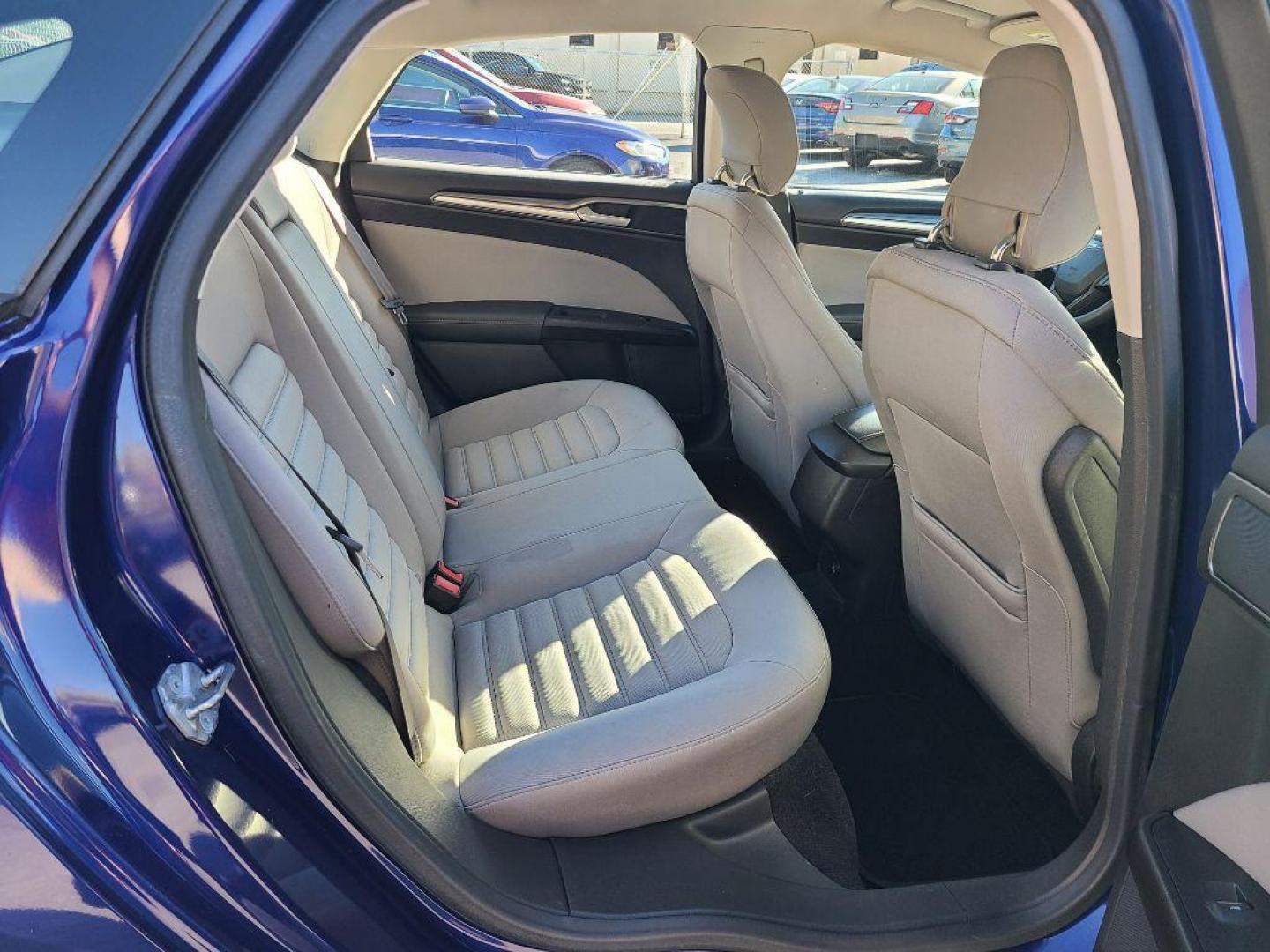 2014 BLUE FORD FUSION S (1FA6P0G77E5) with an 2.5L engine, Automatic transmission, located at 117 North Cameron Street, Harrisburg, PA, 17101, (717) 963-8962, 40.267021, -76.875351 - WE FINANCE!!! Good Credit/ Bad Credit/ No Credit - ALL Trade-Ins Welcomed!!! ***Guaranteed Credit Approval*** APPLY ONLINE or CALL us TODAY ;) Please call us to discuss your cash and financing options. - Photo#12