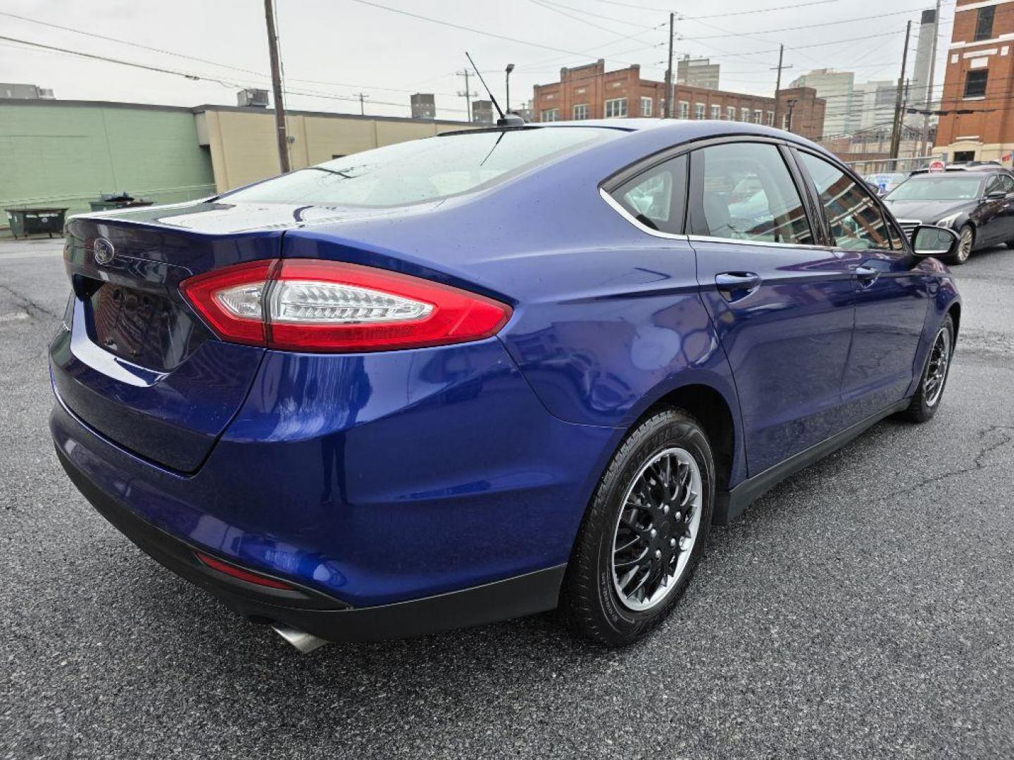 2014 BLUE FORD FUSION S (1FA6P0G75E5) with an 2.5L engine, Automatic transmission, located at 117 North Cameron Street, Harrisburg, PA, 17101, (717) 963-8962, 40.267021, -76.875351 - WE FINANCE!!! Good Credit/ Bad Credit/ No Credit - ALL Trade-Ins Welcomed!!! ***Guaranteed Credit Approval*** APPLY ONLINE or CALL us TODAY ;) Please call us to discuss your cash and financing options. - Photo#4