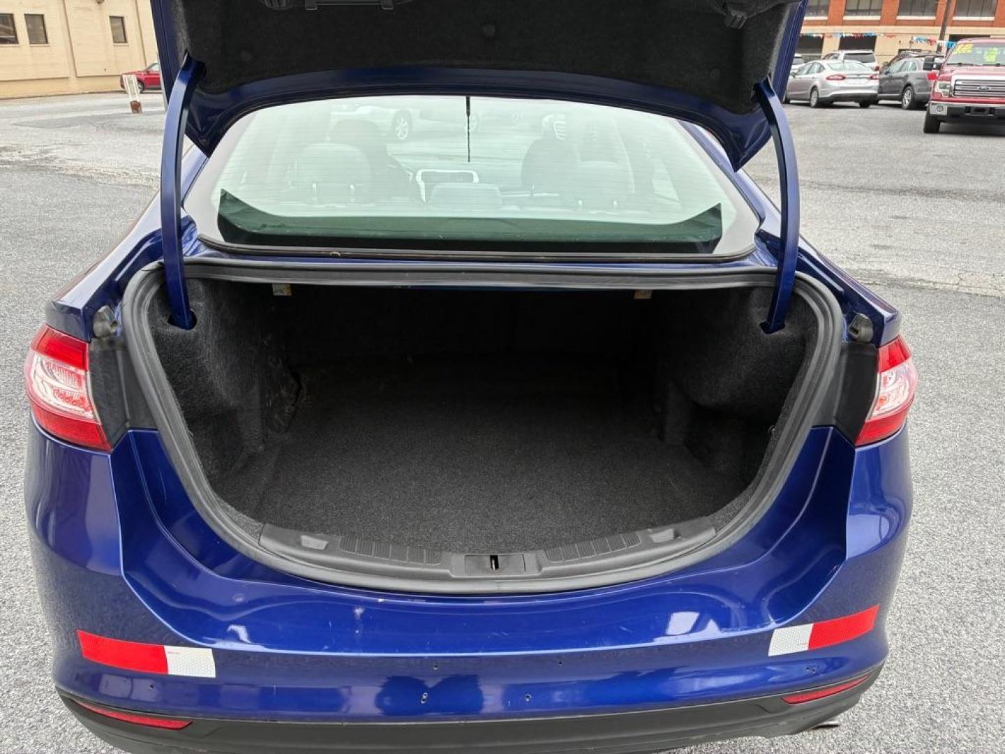 2014 BLUE FORD FUSION S (1FA6P0G7XE5) with an 2.5L engine, Automatic transmission, located at 117 North Cameron Street, Harrisburg, PA, 17101, (717) 963-8962, 40.267021, -76.875351 - WE FINANCE!!! Good Credit/ Challenged Credit/ No Credit - ALL Trade-Ins Welcomed!!! APPLY ONLINE or CALL us TODAY ;) Please call us to discuss your cash and/or financing options. - Photo#11