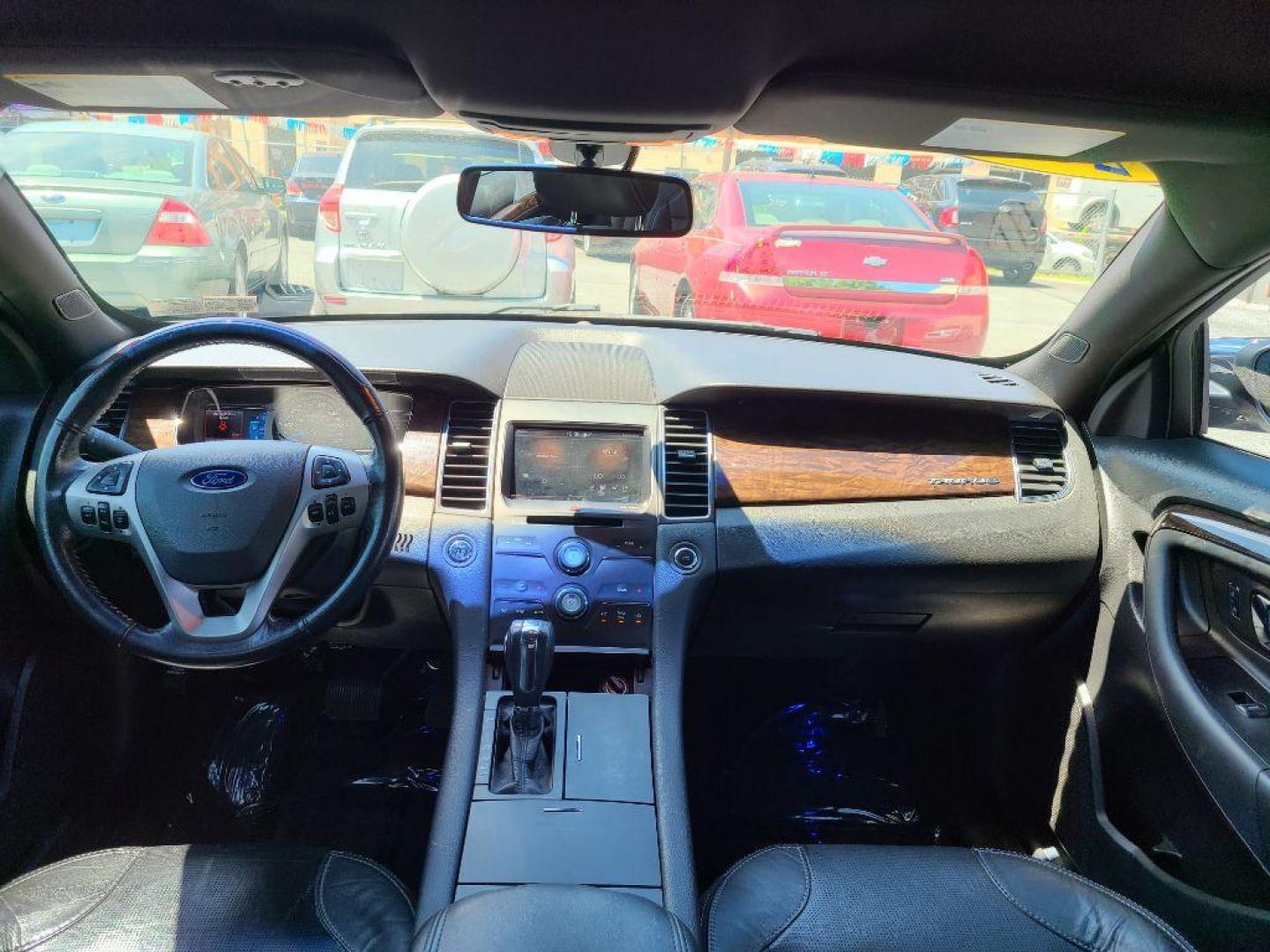 2014 GRAY FORD TAURUS LIMITED (1FAHP2F8XEG) with an 3.5L engine, Automatic transmission, located at 117 North Cameron Street, Harrisburg, PA, 17101, (717) 963-8962, 40.267021, -76.875351 - WE FINANCE!!! Good Credit/ Bad Credit/ No Credit - ALL Trade-Ins Welcomed!!! ***Guaranteed Credit Approval*** APPLY ONLINE or CALL us TODAY ;) Internet Prices and Marketplace Prices are SPECIAL discounted ***CASH DEALS*** Retail Prices are higher. Please call us to discuss your cash and finan - Photo#9