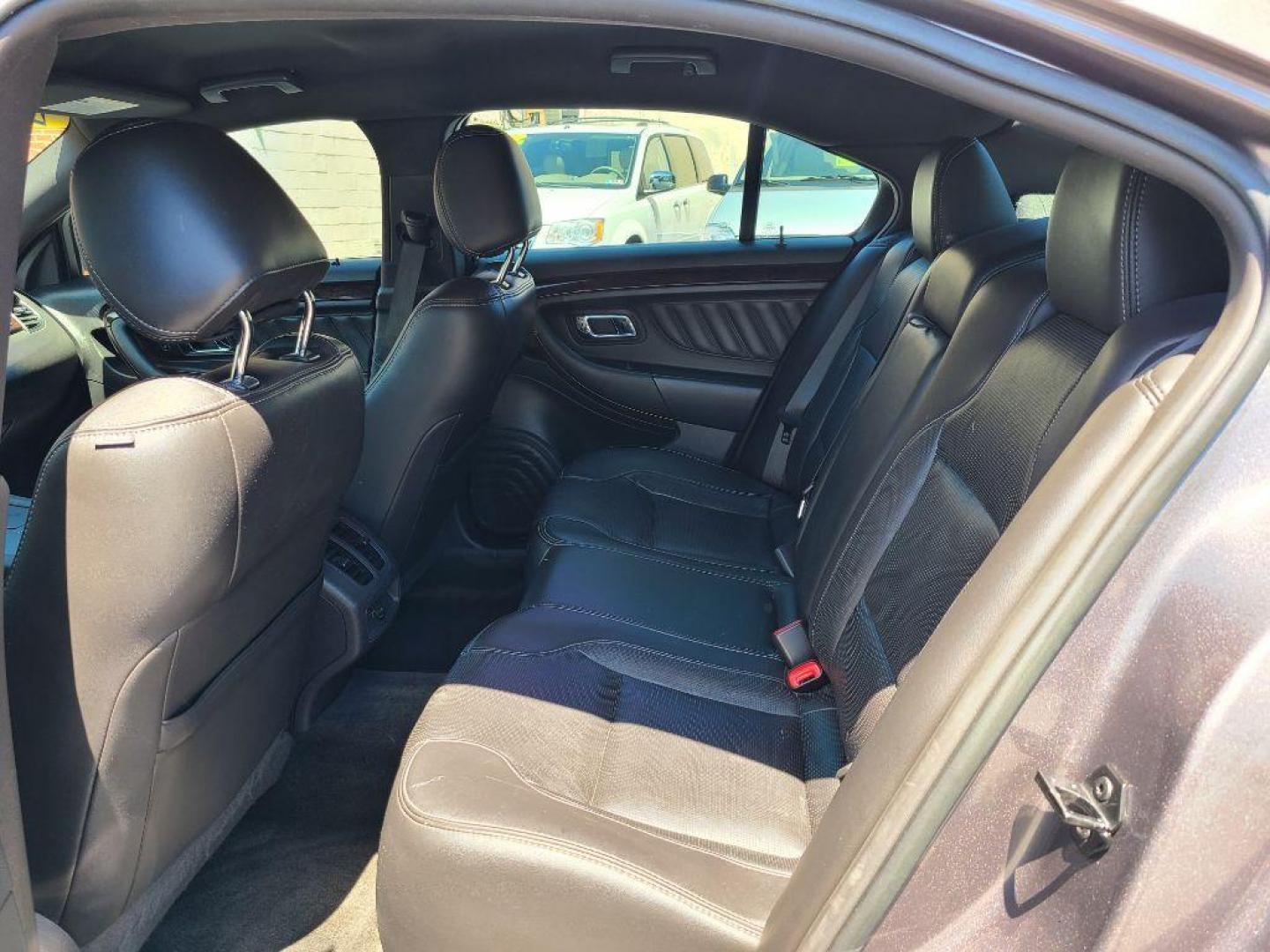 2014 GRAY FORD TAURUS LIMITED (1FAHP2F8XEG) with an 3.5L engine, Automatic transmission, located at 117 North Cameron Street, Harrisburg, PA, 17101, (717) 963-8962, 40.267021, -76.875351 - WE FINANCE!!! Good Credit/ Bad Credit/ No Credit - ALL Trade-Ins Welcomed!!! ***Guaranteed Credit Approval*** APPLY ONLINE or CALL us TODAY ;) Internet Prices and Marketplace Prices are SPECIAL discounted ***CASH DEALS*** Retail Prices are higher. Please call us to discuss your cash and finan - Photo#11