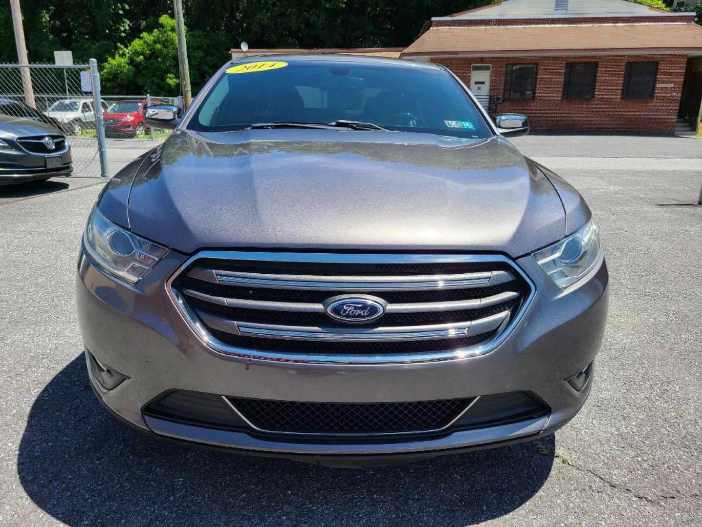 2014 GRAY FORD TAURUS LIMITED (1FAHP2F8XEG) with an 3.5L engine, Automatic transmission, located at 117 North Cameron Street, Harrisburg, PA, 17101, (717) 963-8962, 40.267021, -76.875351 - WE FINANCE!!! Good Credit/ Bad Credit/ No Credit - ALL Trade-Ins Welcomed!!! ***Guaranteed Credit Approval*** APPLY ONLINE or CALL us TODAY ;) Internet Prices and Marketplace Prices are SPECIAL discounted ***CASH DEALS*** Retail Prices are higher. Please call us to discuss your cash and finan - Photo#7