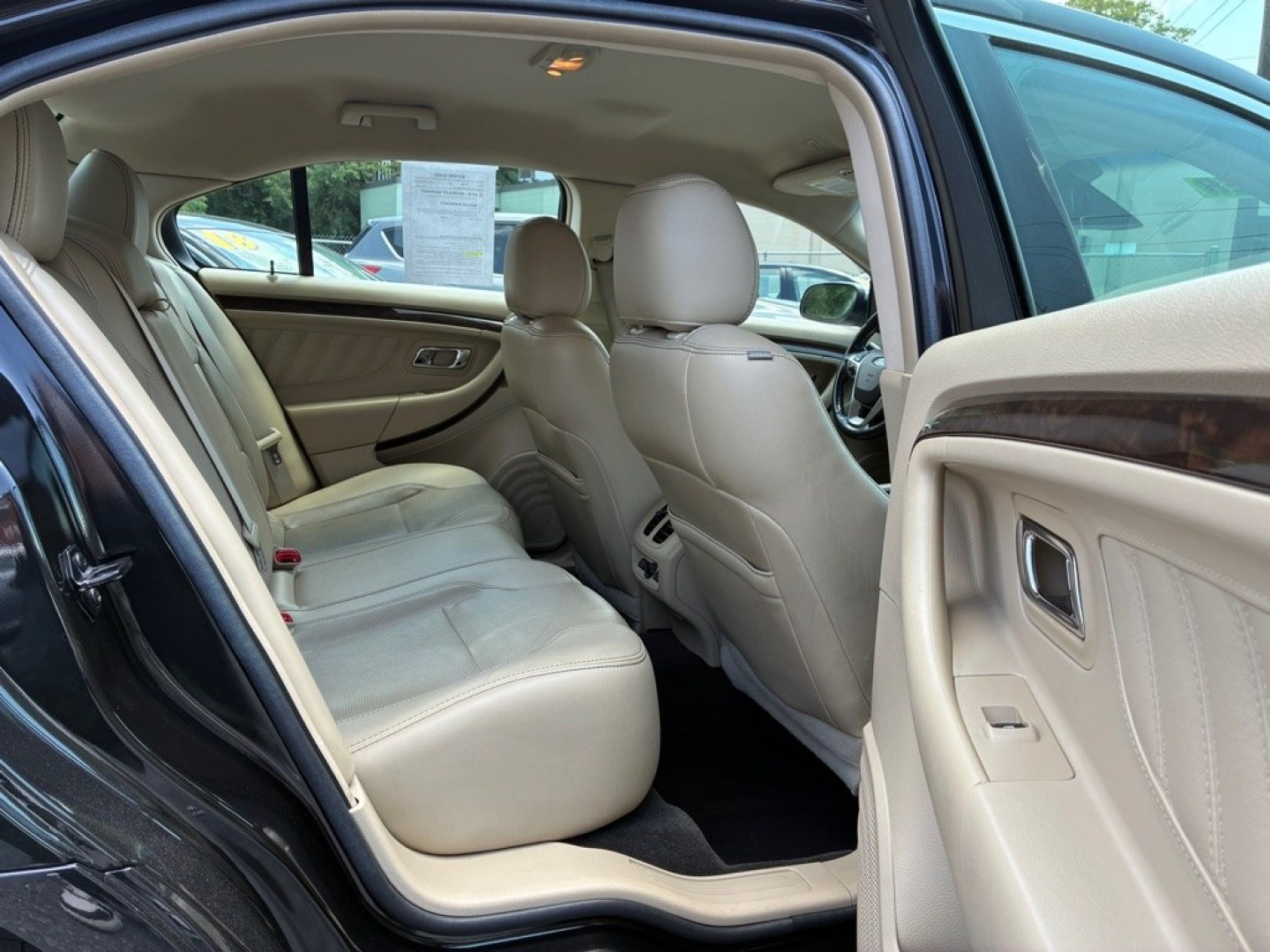 2014 BLACK FORD TAURUS LIMITED (1FAHP2J80EG) with an 3.5L engine, Automatic transmission, located at 117 North Cameron Street, Harrisburg, PA, 17101, (717) 963-8962, 40.267021, -76.875351 - WE FINANCE!!! MOST vehicles are available for financing. Good Credit/ Challenged Credit/ No Credit - ALL Trade-Ins Welcomed!!! APPLY ONLINE or CALL us TODAY Please call us to discuss your cash and/or financing options. Thanks for checking our inventory! We're here to help.- Photo#9
