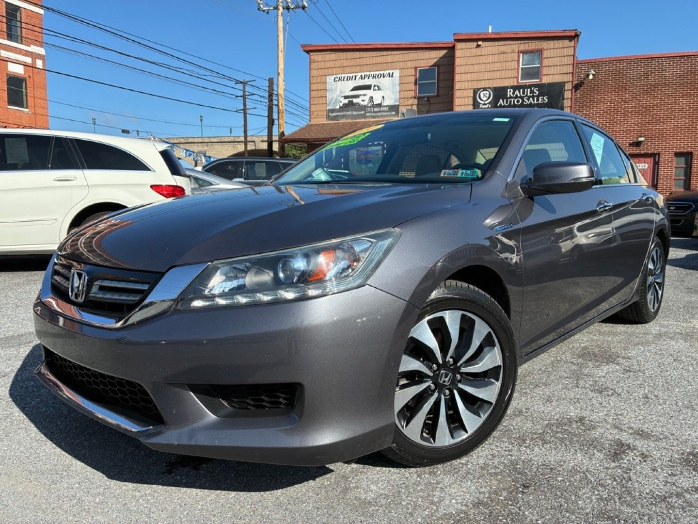 2014 GREY HONDA ACCORD HYBRID (1HGCR6F35EA) with an 2.0L engine, Continuously Variable transmission, located at 117 North Cameron Street, Harrisburg, PA, 17101, (717) 963-8962, 40.267021, -76.875351 - WE FINANCE!!! MOST vehicles are available for financing. Good Credit/ Challenged Credit/ No Credit - ALL Trade-Ins Welcomed!!! APPLY ONLINE or CALL us TODAY Please call us to discuss your cash and/or financing options. Thanks for checking our inventory! We're here to help.- Photo#0
