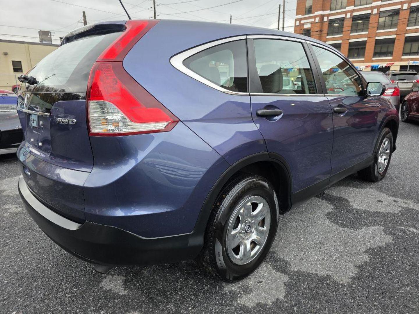 2014 BLUE HONDA CR-V LX (2HKRM4H3XEH) with an 2.4L engine, Automatic transmission, located at 117 North Cameron Street, Harrisburg, PA, 17101, (717) 963-8962, 40.267021, -76.875351 - WE FINANCE!!! Good Credit/ Bad Credit/ No Credit - ALL Trade-Ins Welcomed!!! ***Guaranteed Credit Approval*** APPLY ONLINE or CALL us TODAY ;) Please call us to discuss your cash and financing options. - Photo#4