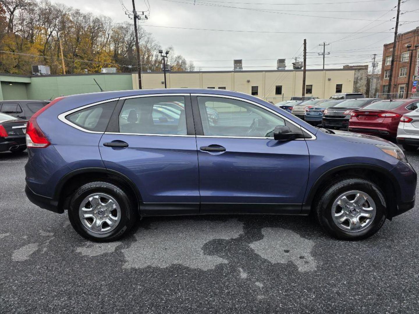 2014 BLUE HONDA CR-V LX (2HKRM4H3XEH) with an 2.4L engine, Automatic transmission, located at 117 North Cameron Street, Harrisburg, PA, 17101, (717) 963-8962, 40.267021, -76.875351 - WE FINANCE!!! Good Credit/ Bad Credit/ No Credit - ALL Trade-Ins Welcomed!!! ***Guaranteed Credit Approval*** APPLY ONLINE or CALL us TODAY ;) Please call us to discuss your cash and financing options. - Photo#5