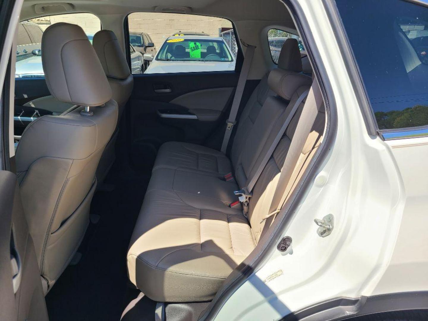 2014 WHITE HONDA CR-V EXL (5J6RM4H70EL) with an 2.4L engine, Automatic transmission, located at 7981 Paxton Street, Harrisburg, PA, 17111, (717) 561-2926, 40.261490, -76.749229 - WE FINANCE!!! Good Credit/ Bad Credit/ No Credit - ALL Trade-Ins Welcomed!!! ***Guaranteed Credit Approval*** APPLY ONLINE or CALL us TODAY ;) Internet Prices and Marketplace Prices are SPECIAL discounted ***CASH DEALS*** Retail Prices are higher. Please call us to discuss your cash and finan - Photo#9