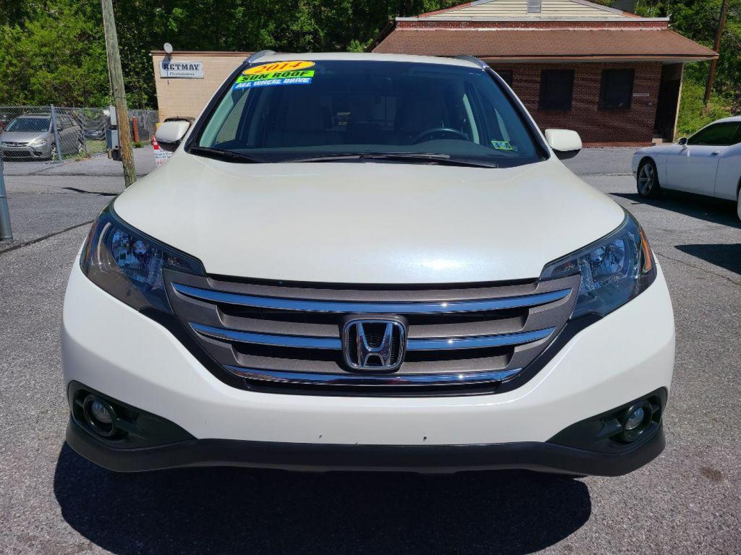 2014 WHITE HONDA CR-V EXL (5J6RM4H70EL) with an 2.4L engine, Automatic transmission, located at 7981 Paxton Street, Harrisburg, PA, 17111, (717) 561-2926, 40.261490, -76.749229 - WE FINANCE!!! Good Credit/ Bad Credit/ No Credit - ALL Trade-Ins Welcomed!!! ***Guaranteed Credit Approval*** APPLY ONLINE or CALL us TODAY ;) Internet Prices and Marketplace Prices are SPECIAL discounted ***CASH DEALS*** Retail Prices are higher. Please call us to discuss your cash and finan - Photo#7