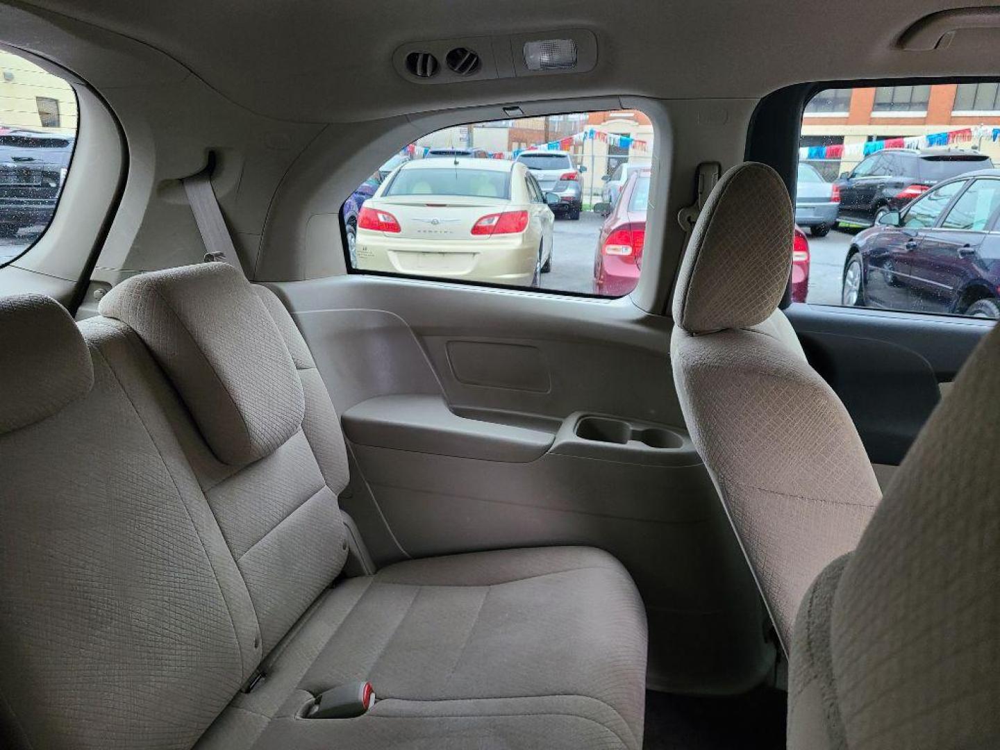 2014 WHITE HONDA ODYSSEY LX (5FNRL5H21EB) with an 3.5L engine, Automatic transmission, located at 117 North Cameron Street, Harrisburg, PA, 17101, (717) 963-8962, 40.267021, -76.875351 - WE FINANCE!!! Good Credit/ Bad Credit/ No Credit - ALL Trade-Ins Welcomed!!! ***Guaranteed Credit Approval*** APPLY ONLINE or CALL us TODAY ;) Internet Prices and Marketplace Prices are SPECIAL discounted ***CASH DEALS*** Retail Prices are higher. Please call us to discuss your cash and finan - Photo#9
