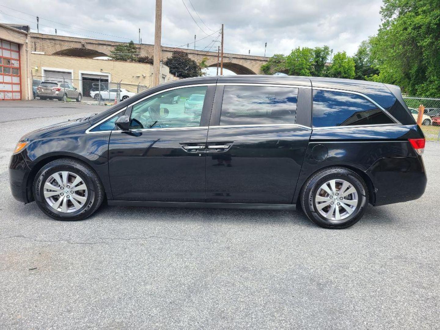 2014 BLACK HONDA ODYSSEY EXL (5FNRL5H65EB) with an 3.5L engine, Automatic transmission, located at 117 North Cameron Street, Harrisburg, PA, 17101, (717) 963-8962, 40.267021, -76.875351 - WE FINANCE!!! Good Credit/ Bad Credit/ No Credit - ALL Trade-Ins Welcomed!!! ***Guaranteed Credit Approval*** APPLY ONLINE or CALL us TODAY ;) Internet Prices and Marketplace Prices are SPECIAL discounted ***CASH DEALS*** Retail Prices are higher. Please call us to discuss your cash and finan - Photo#7
