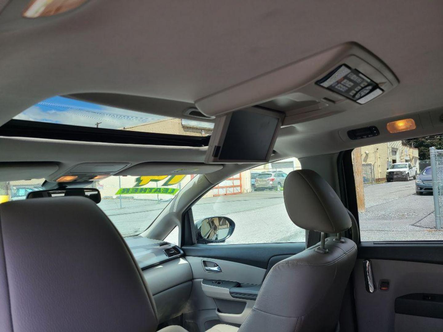 2014 BLACK HONDA ODYSSEY EXL (5FNRL5H65EB) with an 3.5L engine, Automatic transmission, located at 117 North Cameron Street, Harrisburg, PA, 17101, (717) 963-8962, 40.267021, -76.875351 - WE FINANCE!!! Good Credit/ Bad Credit/ No Credit - ALL Trade-Ins Welcomed!!! ***Guaranteed Credit Approval*** APPLY ONLINE or CALL us TODAY ;) Internet Prices and Marketplace Prices are SPECIAL discounted ***CASH DEALS*** Retail Prices are higher. Please call us to discuss your cash and finan - Photo#11