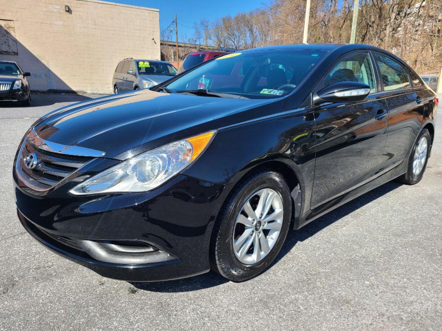 2014 BLACK HYUNDAI SONATA GLS (5NPEB4AC5EH) with an 2.4L engine, Automatic transmission, located at 117 North Cameron Street, Harrisburg, PA, 17101, (717) 963-8962, 40.267021, -76.875351 - Photo#0