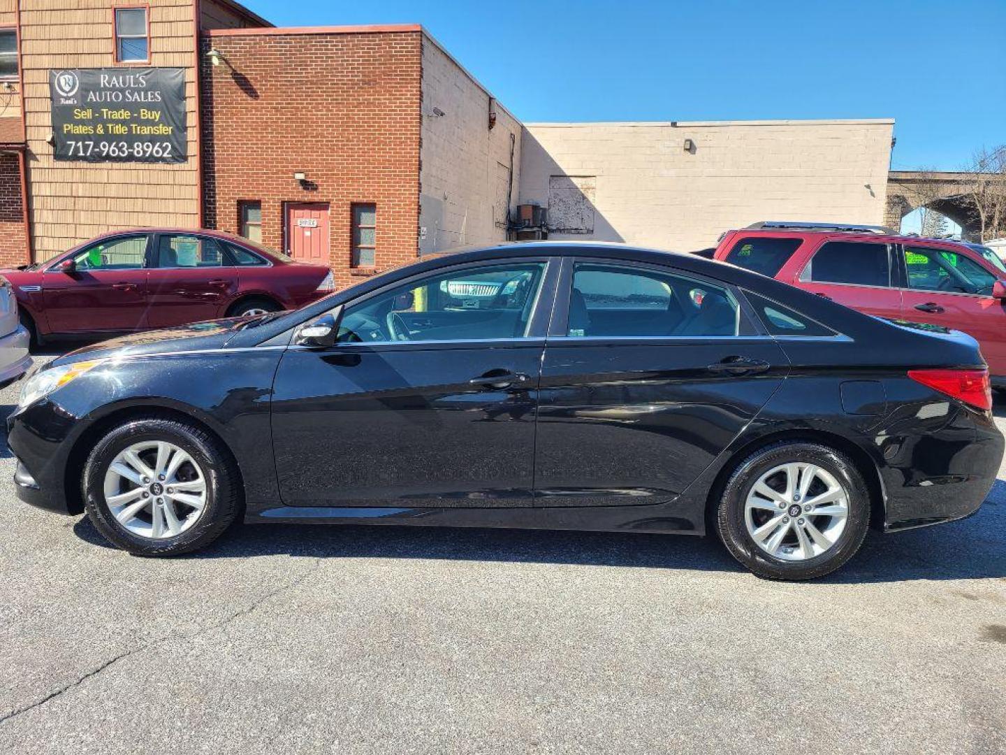 2014 BLACK HYUNDAI SONATA GLS (5NPEB4AC5EH) with an 2.4L engine, Automatic transmission, located at 117 North Cameron Street, Harrisburg, PA, 17101, (717) 963-8962, 40.267021, -76.875351 - Photo#1