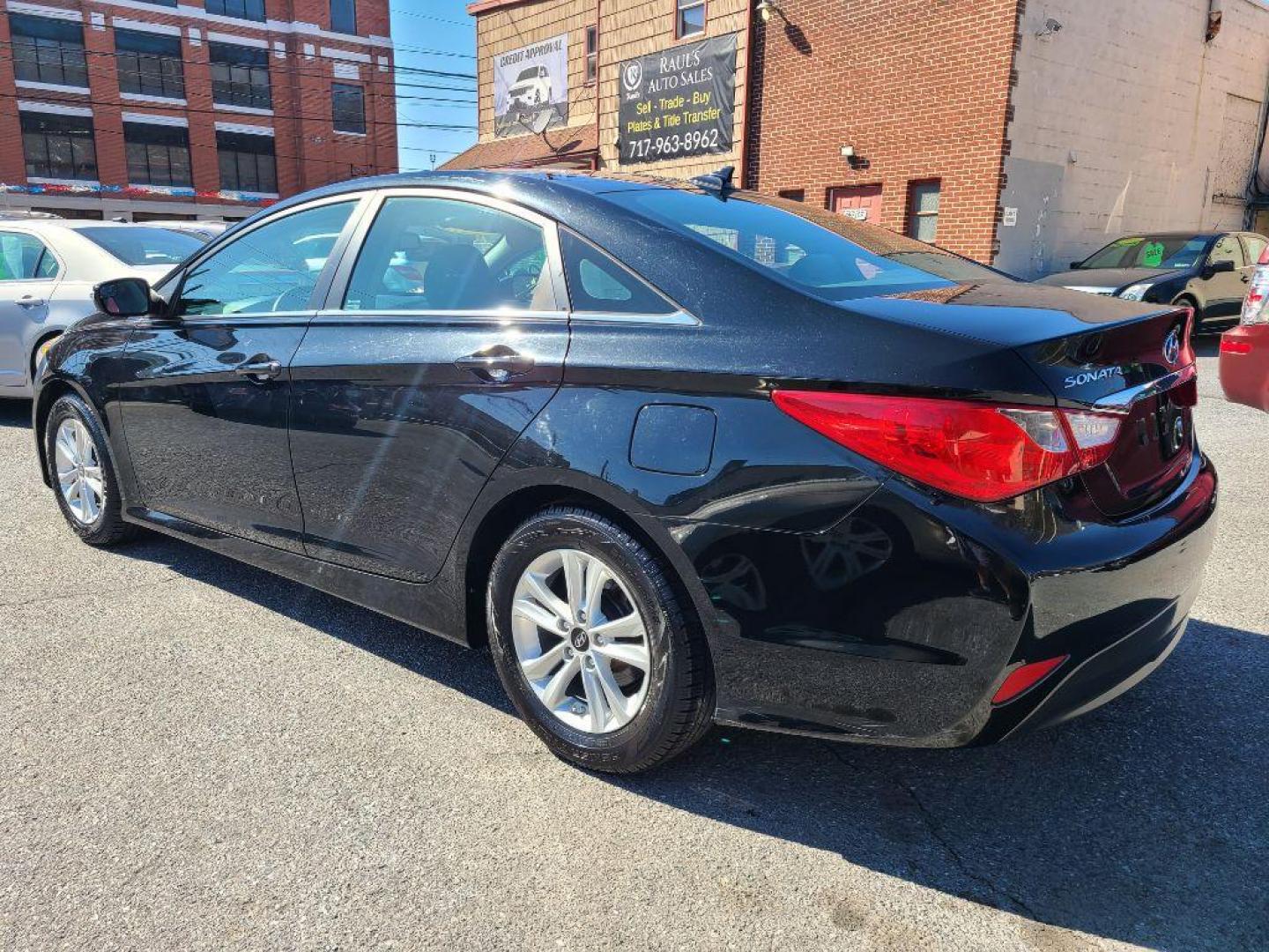 2014 BLACK HYUNDAI SONATA GLS (5NPEB4AC5EH) with an 2.4L engine, Automatic transmission, located at 117 North Cameron Street, Harrisburg, PA, 17101, (717) 963-8962, 40.267021, -76.875351 - Photo#2