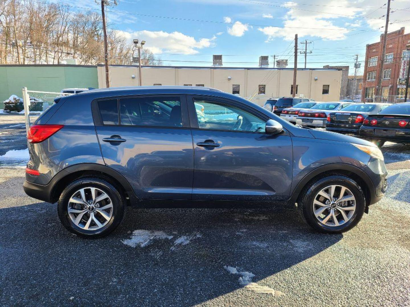 2014 BLUE KIA SPORTAGE BASE (KNDPB3AC8E7) with an 2.4L engine, Automatic transmission, located at 7981 Paxton Street, Harrisburg, PA, 17111, (717) 561-2926, 40.261490, -76.749229 - WE FINANCE!!! Good Credit/ Bad Credit/ No Credit - ALL Trade-Ins Welcomed!!! ***Guaranteed Credit Approval*** APPLY ONLINE or CALL us TODAY ;) Internet Prices and Marketplace Prices are SPECIAL discounted ***CASH DEALS*** Retail Prices are higher. Please call us to discuss your cash and finan - Photo#5