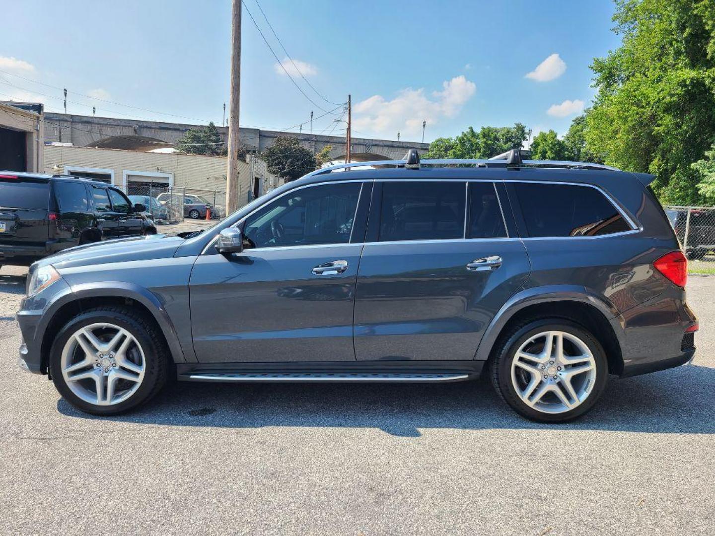 2014 GRAY MERCEDES-BENZ GL 550 4MATIC (4JGDF7DE4EA) with an 4.6L engine, Automatic transmission, located at 117 North Cameron Street, Harrisburg, PA, 17101, (717) 963-8962, 40.267021, -76.875351 - WE FINANCE!!! Good Credit/ Bad Credit/ No Credit - ALL Trade-Ins Welcomed!!! ***Guaranteed Credit Approval*** APPLY ONLINE or CALL us TODAY ;) Internet Prices and Marketplace Prices are SPECIAL discounted ***CASH DEALS*** Retail Prices are higher. Please call us to discuss your cash and finan - Photo#1